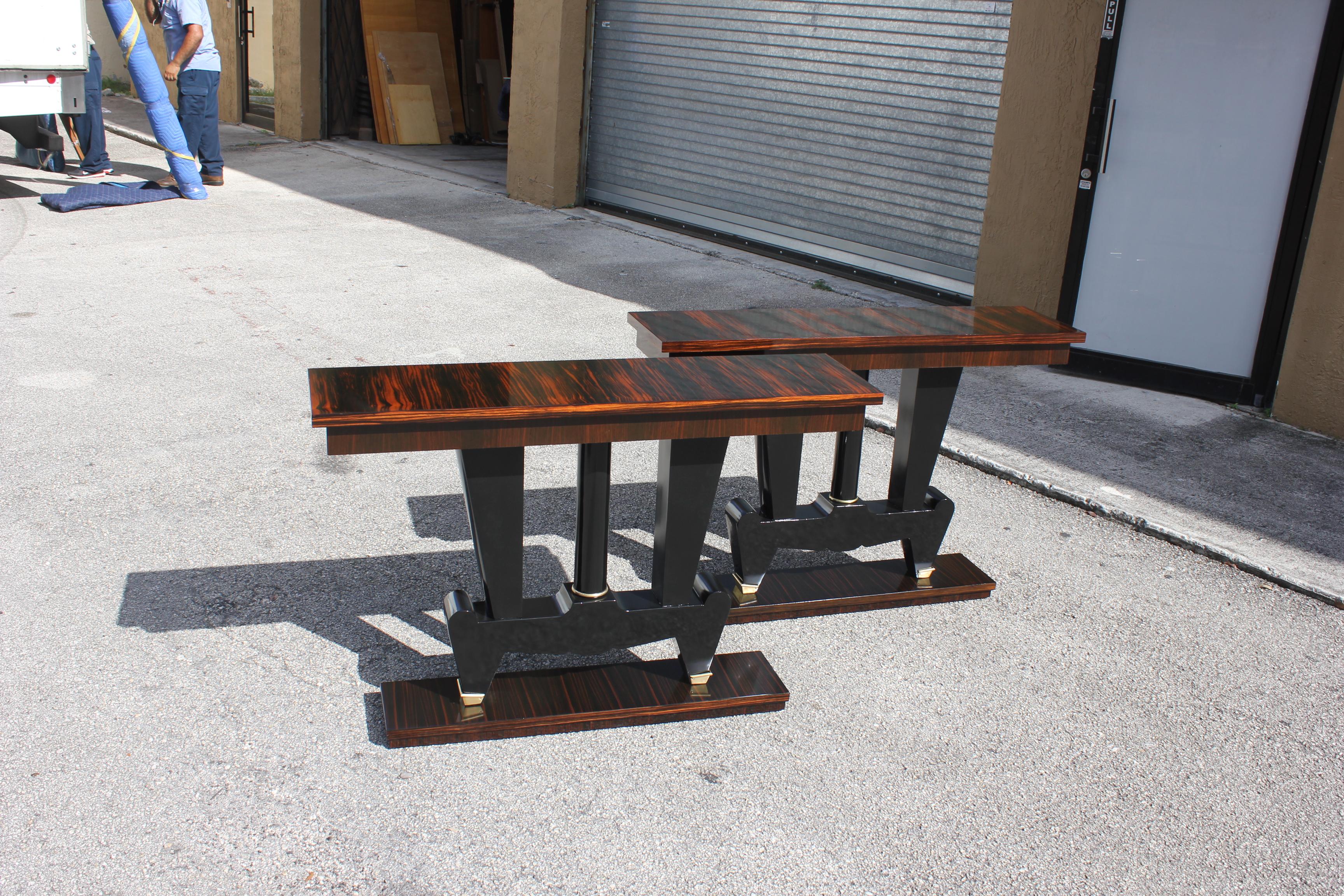 Spectacular Pair of French Art Deco Macassar Ebony Console Tables, circa 1940s 8