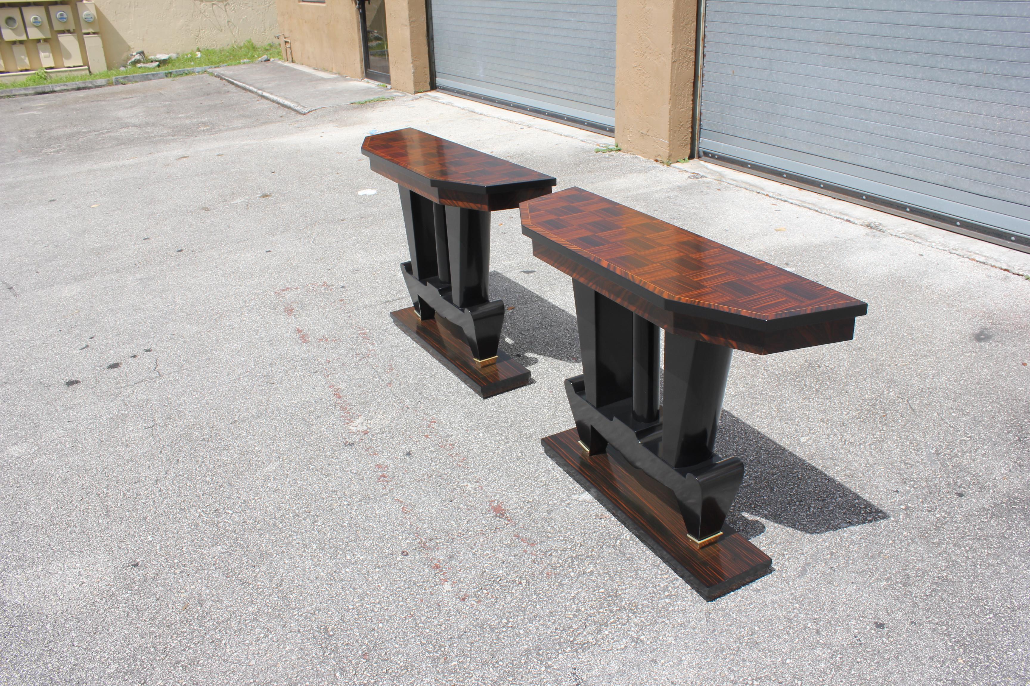 Spectacular Pair of French Art Deco Macassar Ebony Console Tables, circa 1940s 10