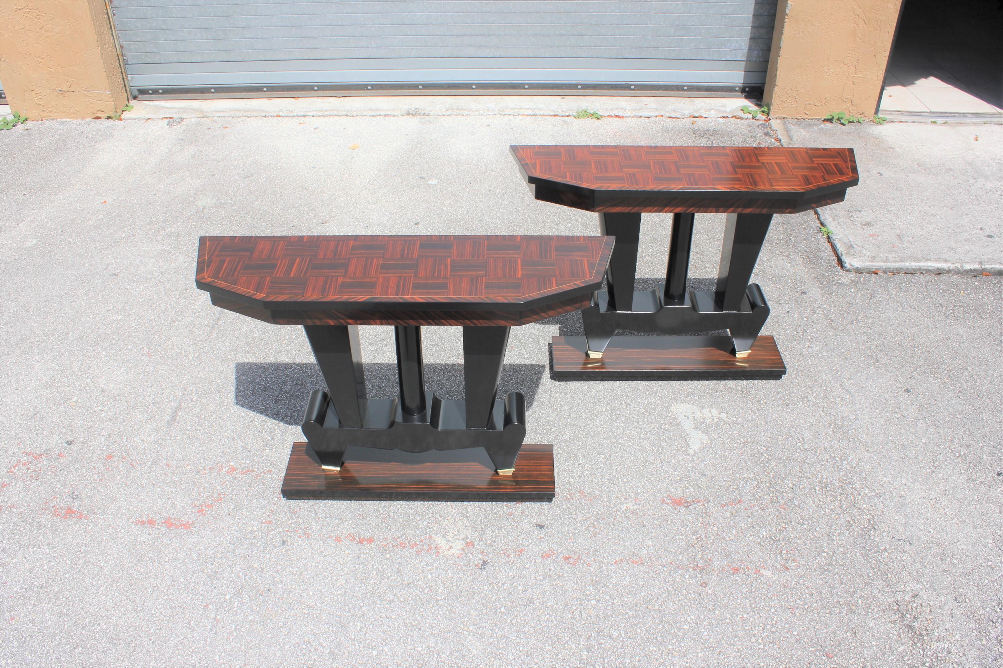 Spectacular Pair of French Art Deco Macassar Ebony Console Tables, circa 1940s 13