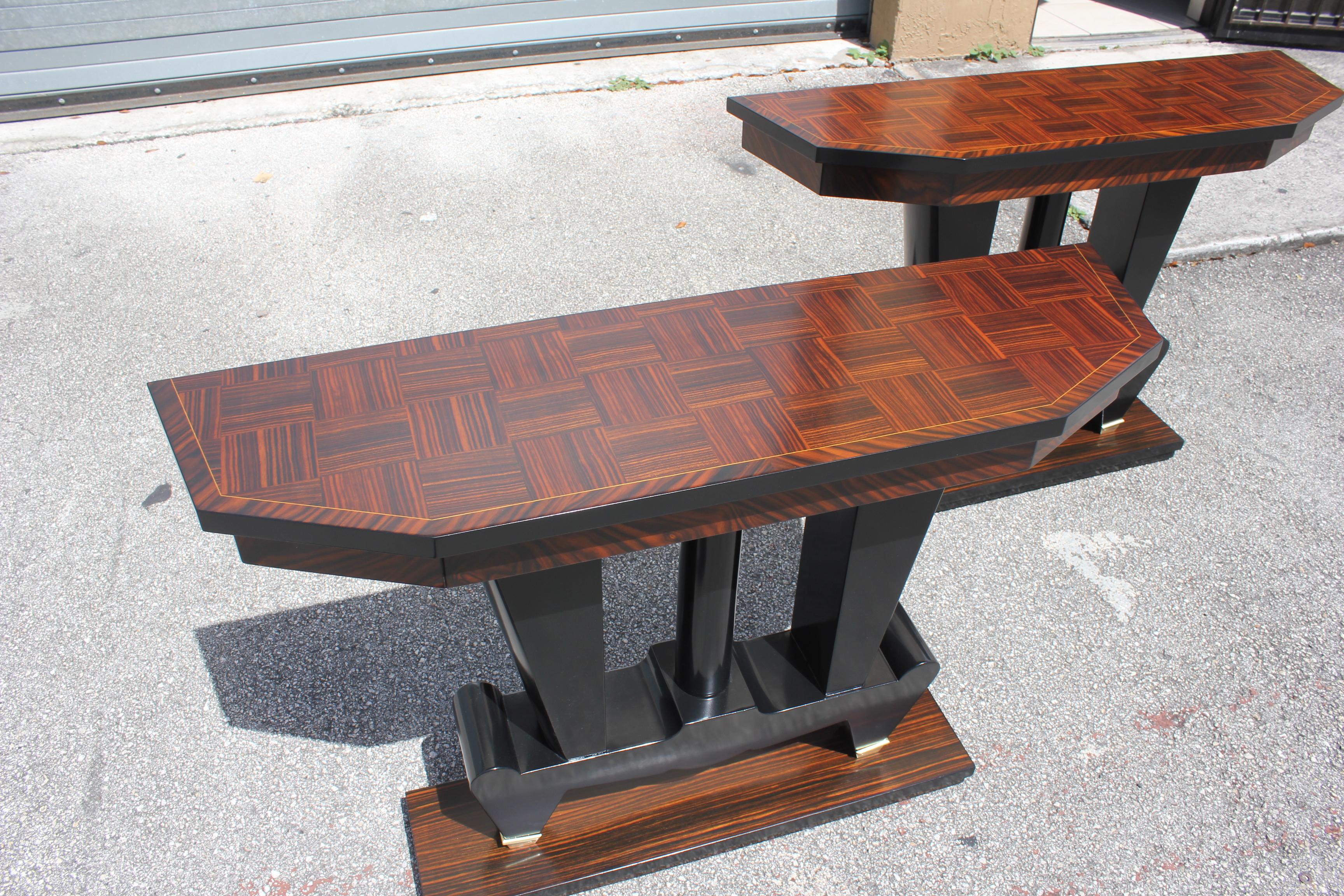 Spectacular Pair of French Art Deco Macassar Ebony Console Tables, circa 1940s 15