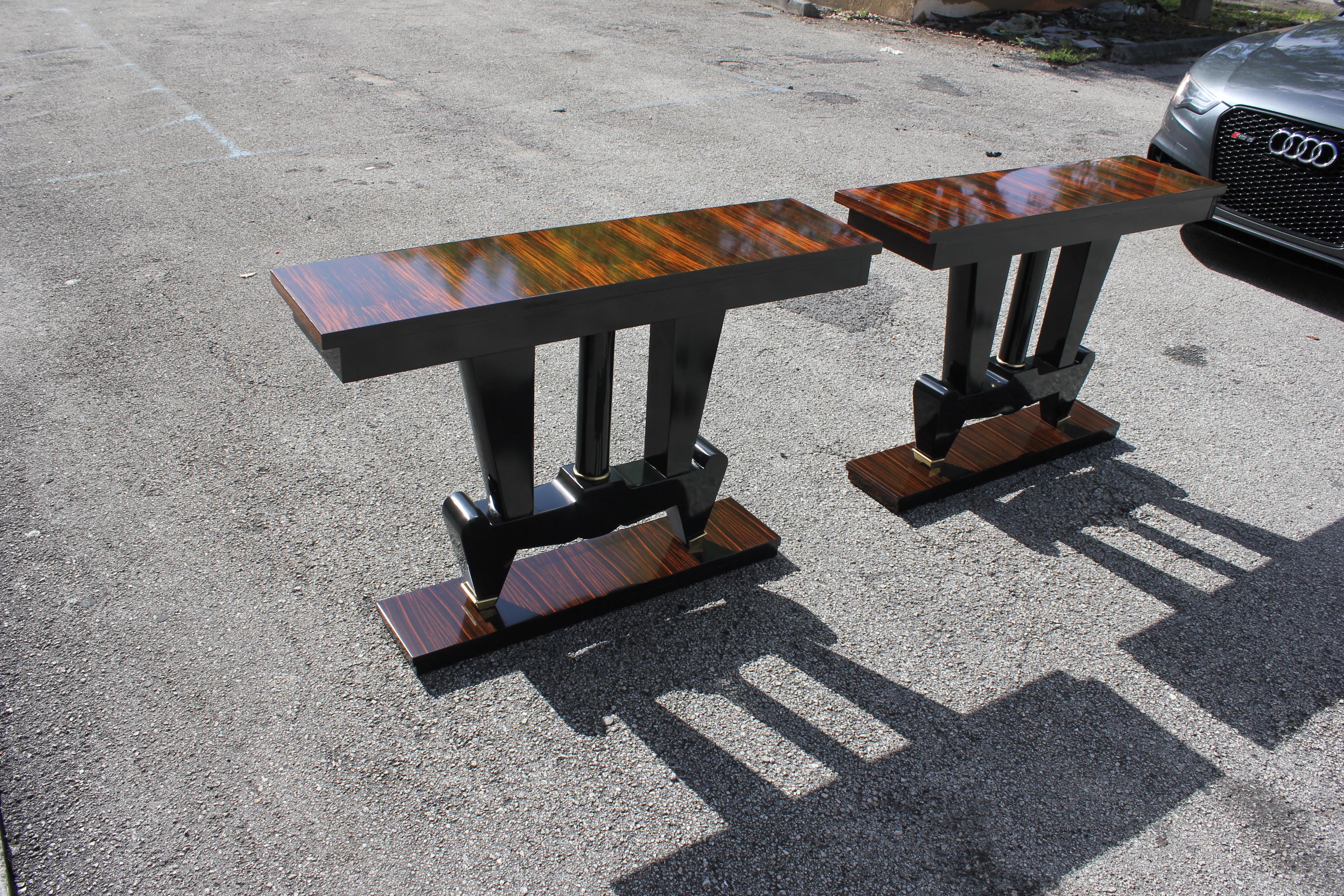 Mid-20th Century Spectacular Pair of French Art Deco Macassar Ebony Console Tables, circa 1940s