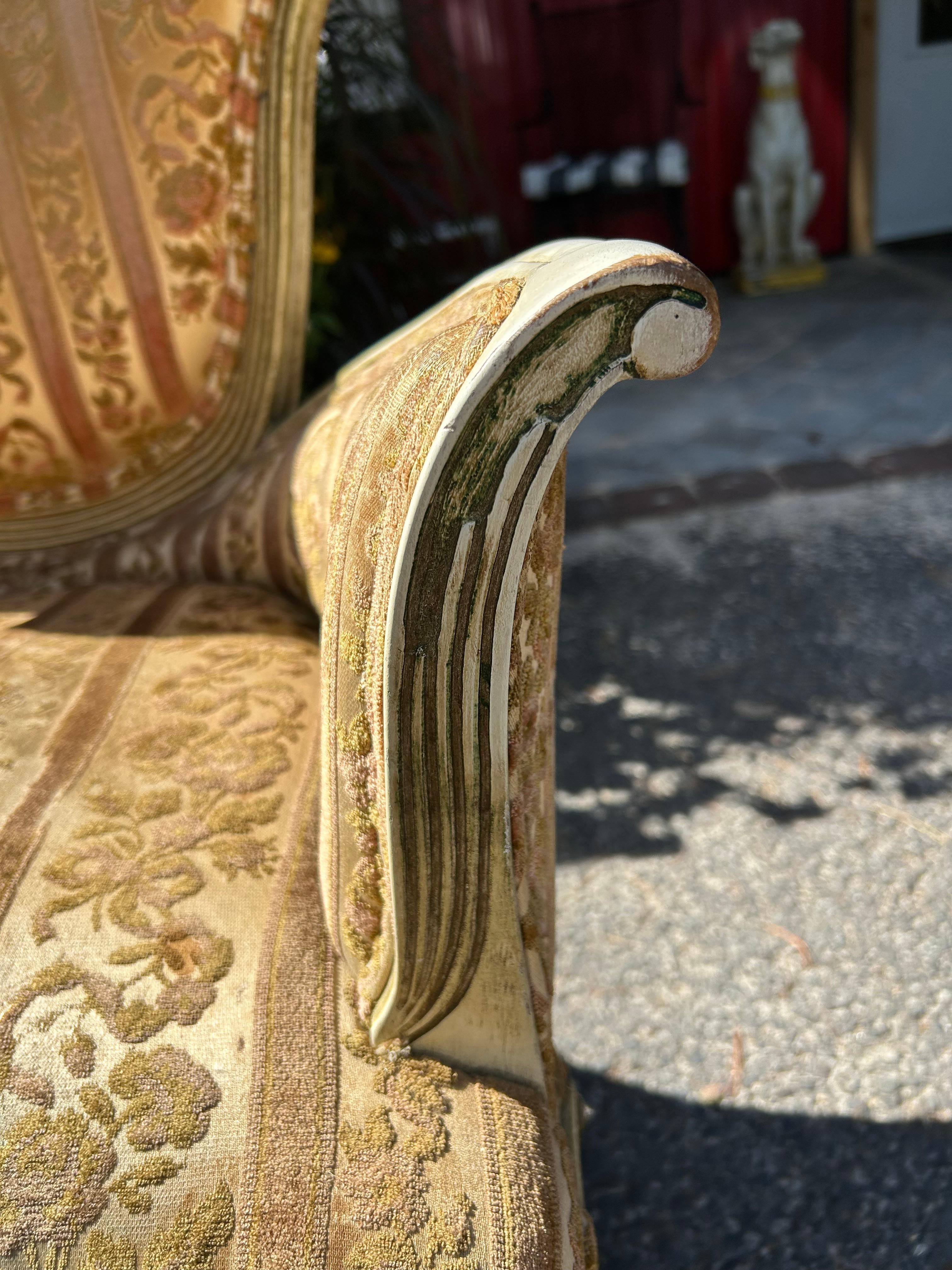 Spectaculaire paire de chaises longues à accoudoirs Grosfeld House Hollywood Regency Modern en vente 4