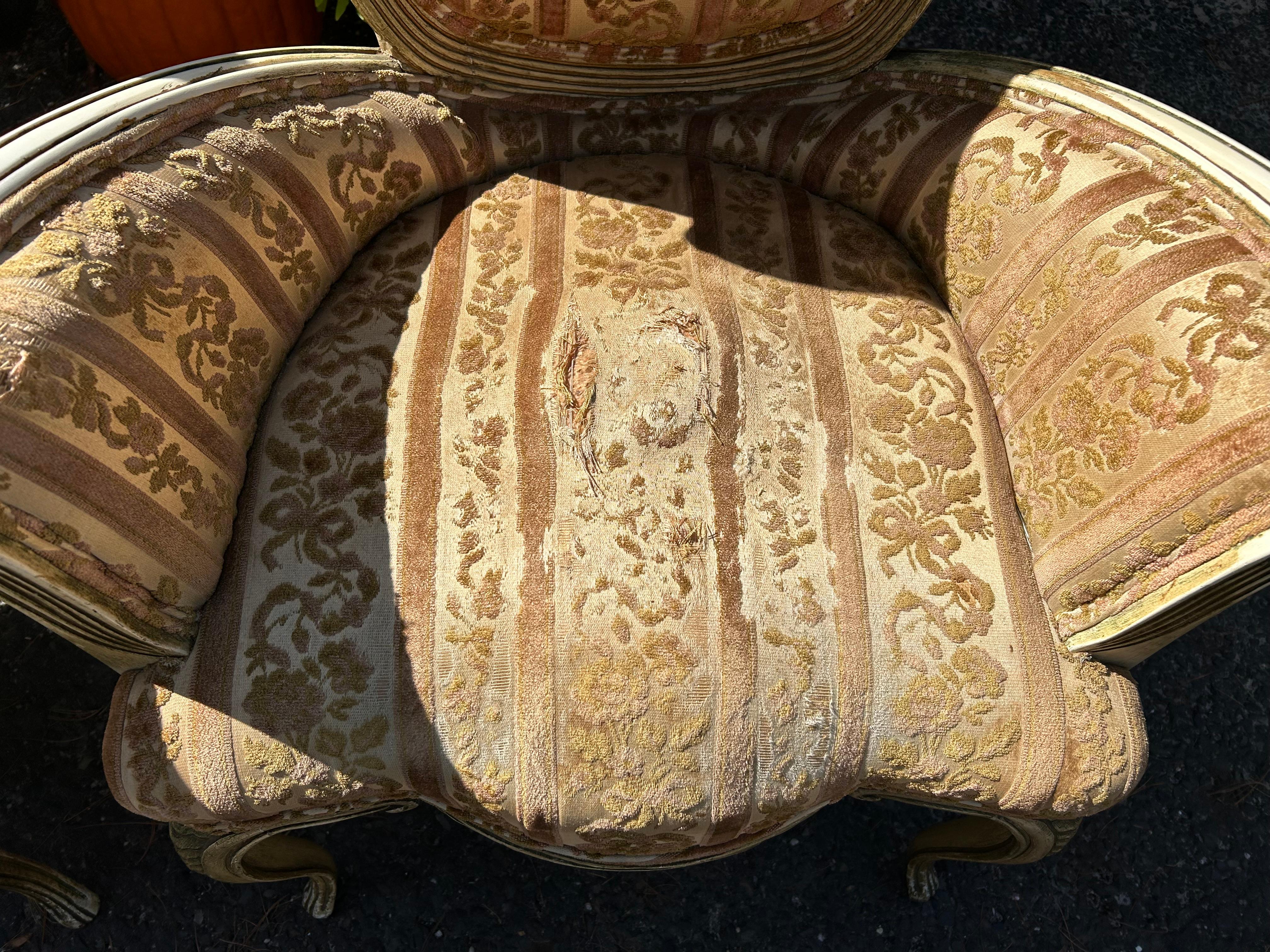 Spectaculaire paire de chaises longues à accoudoirs Grosfeld House Hollywood Regency Modern en vente 1