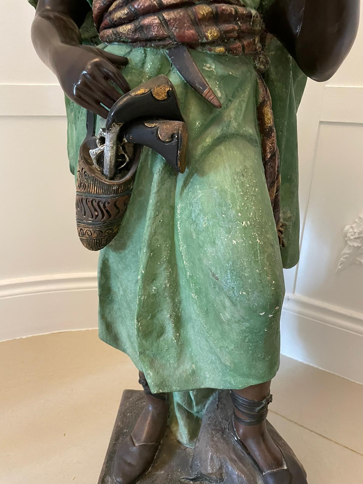 Espectacular Pareja de Grandes Figuras Moriscas de Yeso Policromado de Calidad Antigua en venta 5