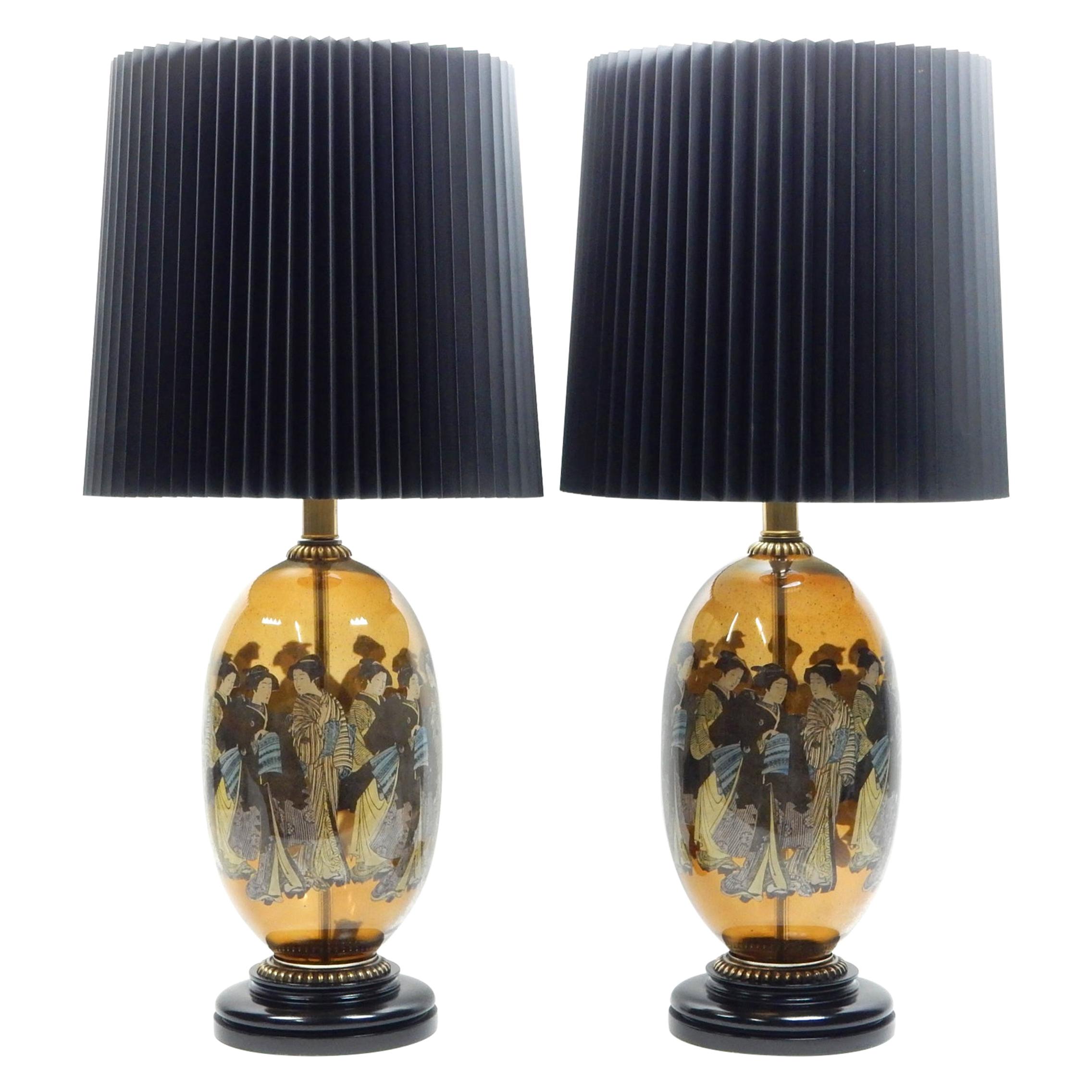 Gorgeous Pair of Mid-Century Chinoiserie Art Glass Lamps For Sale