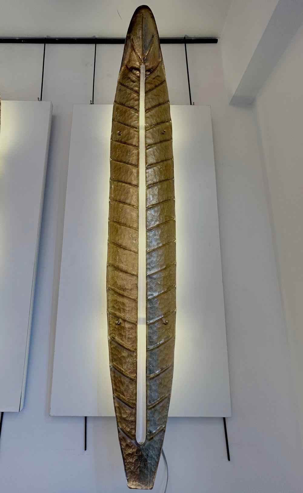 Spettacolare coppia di lampade da parete in vetro di Murano con foglie d'oro In condizioni ottime in vendita a Saint-Ouen, FR