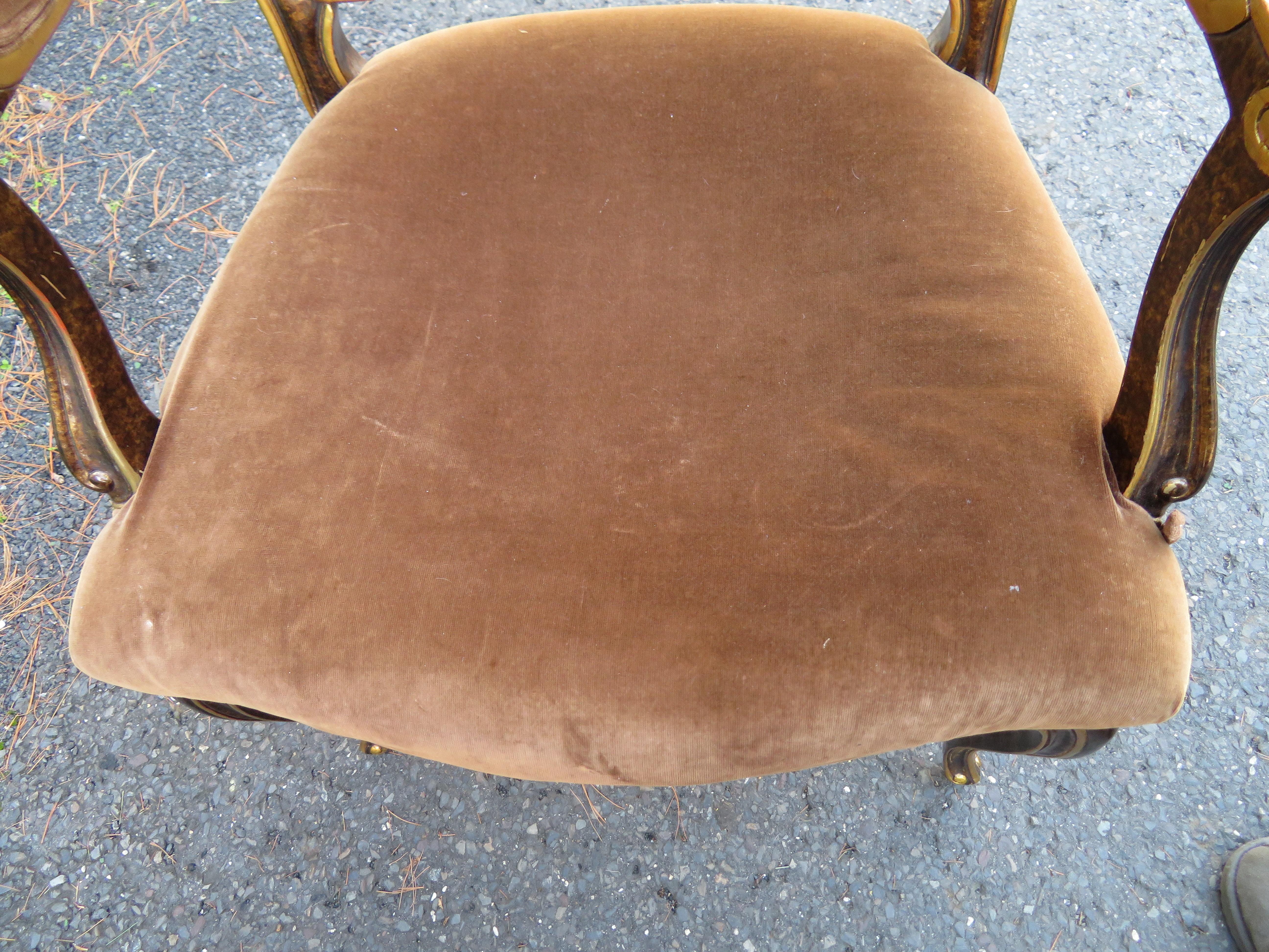 Spectaculaire paire de fauteuils Louis XV  dossier cann en caille de tortue de Widdicomb en vente 8