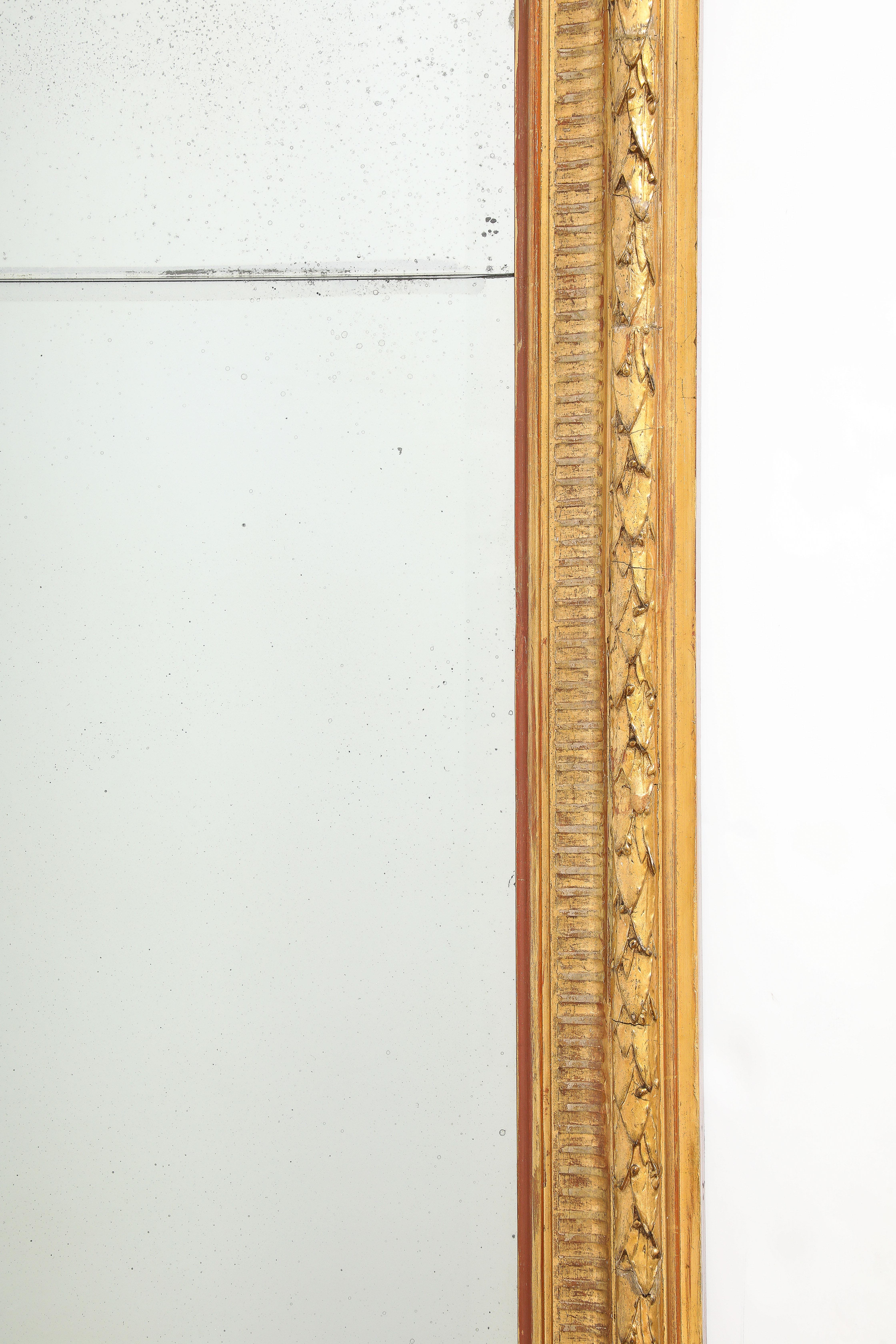 Spettacolare specchio in legno dorato intagliato italiano del XIX secolo. in vendita 2