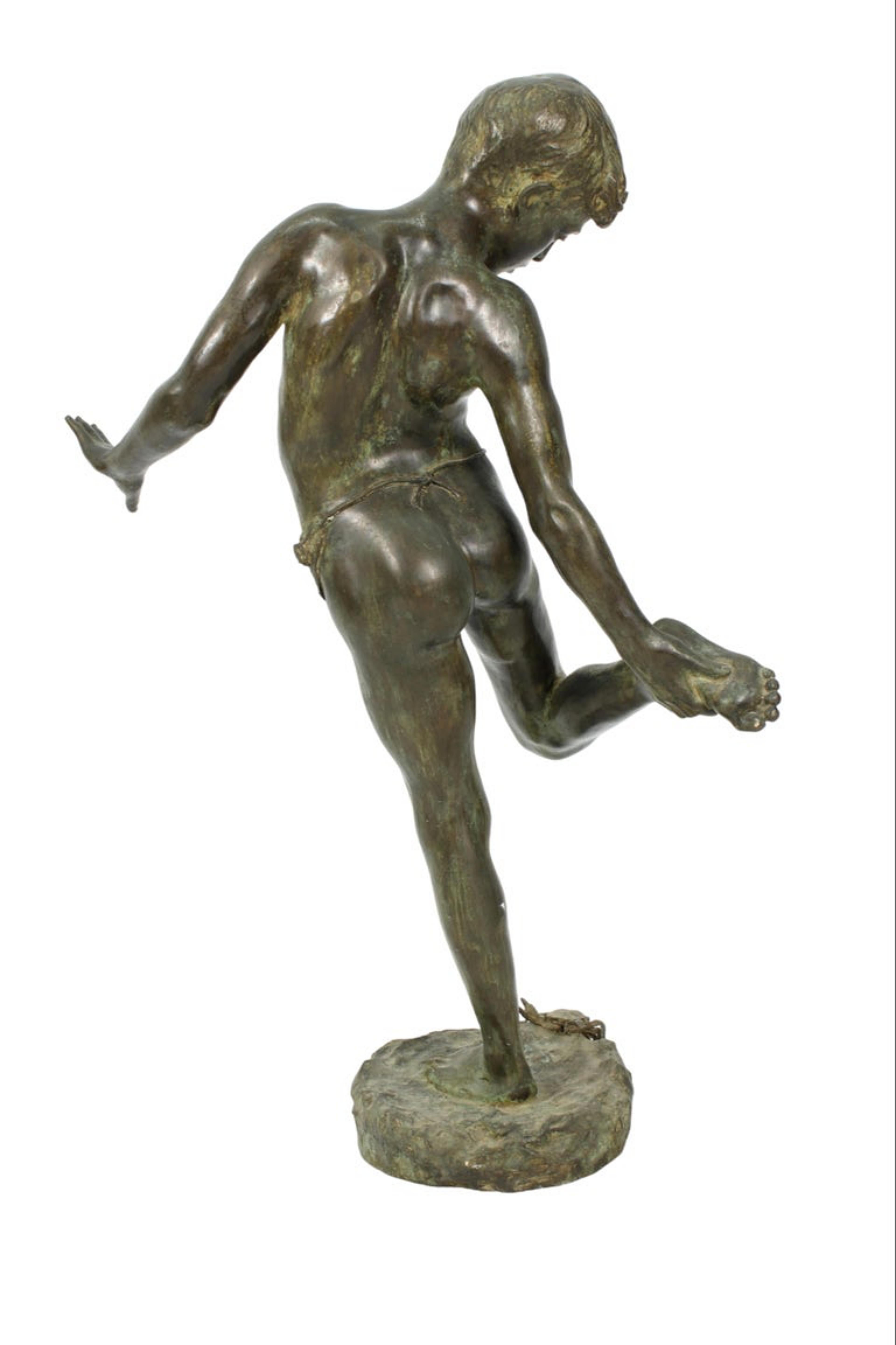 Spektakuläre patinierte Bronzeculptur „Das Kind und die Krabbe“ 19. Jahrhundert. VIDEO (Italienisch) im Angebot
