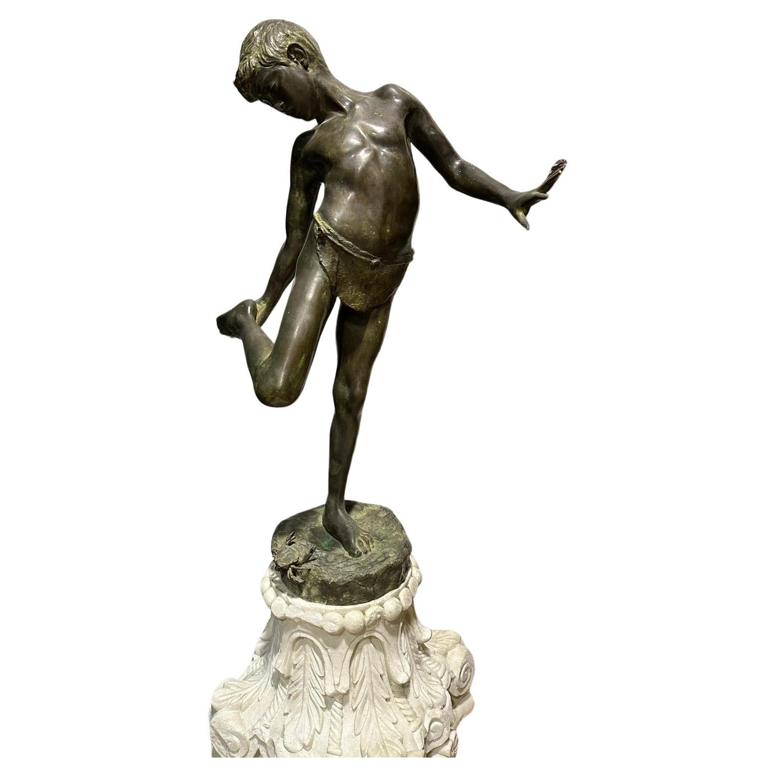 Spectaculaire sculpture en bronze patiné « L'enfant et le crabe » 19ème siècle VIDÉO en vente