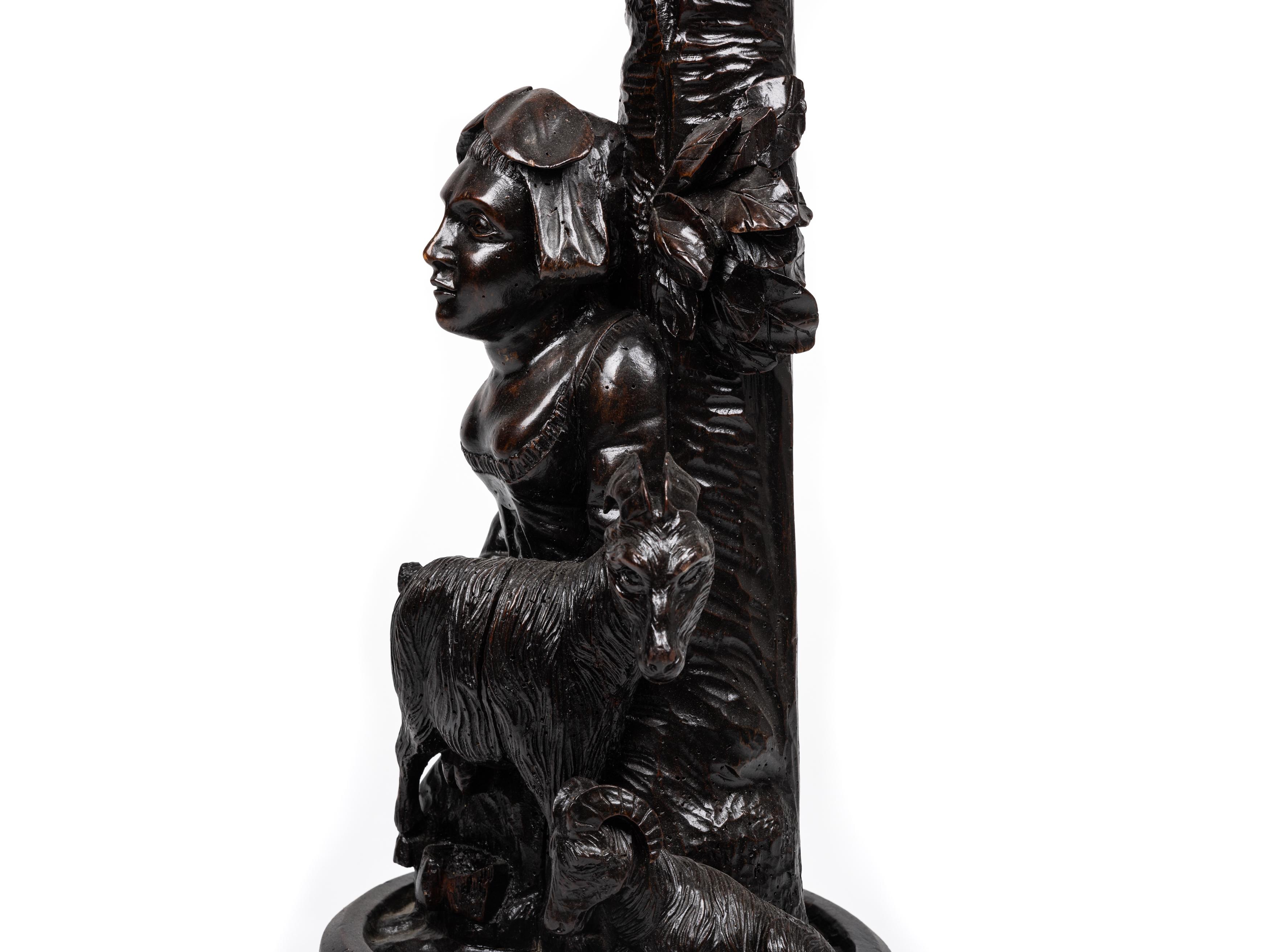 The Pedestal, Pfeiler, Säule, Black Forest, Tramp Art, ~ 1880, Österreich im Angebot 1