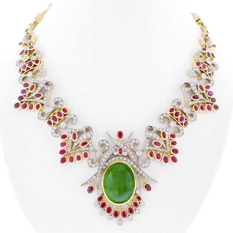 Spectacular Peridot and Diamond Set Gold Necklace For Sale at