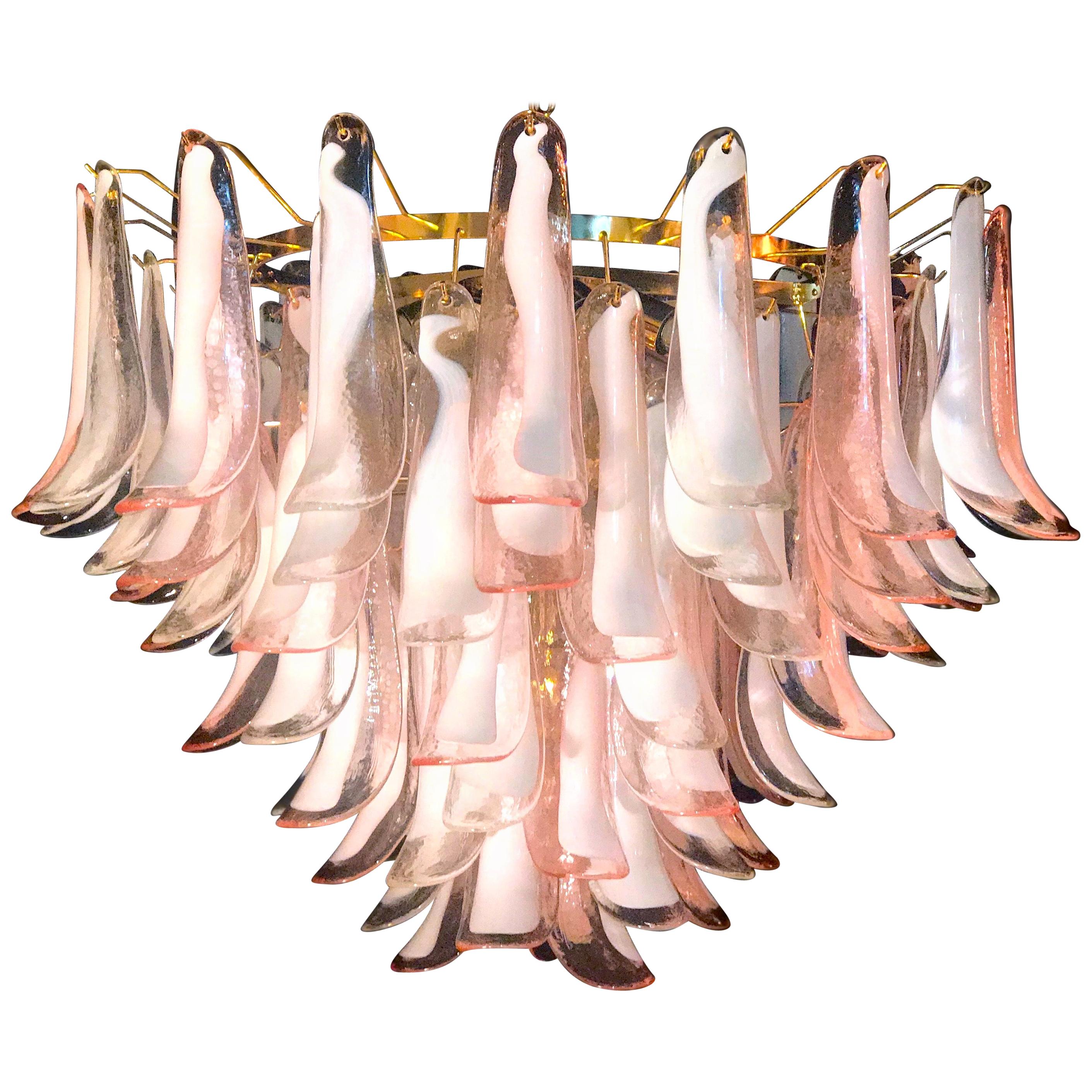 Fabulous Italian chandelier made by 90 pink and white lattimo Murano glass petals supported by a brass frame by Galleria Veneziani.
We can customize the frame, brass or chrome. 

Dimensions: 51.20 inches (130 cm) height with chain, 28 inches (70