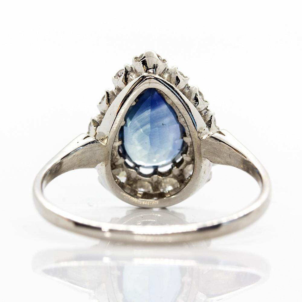 Art Deco Spectacular Platinum Sapphire and Diamonds Pear Shape Ring