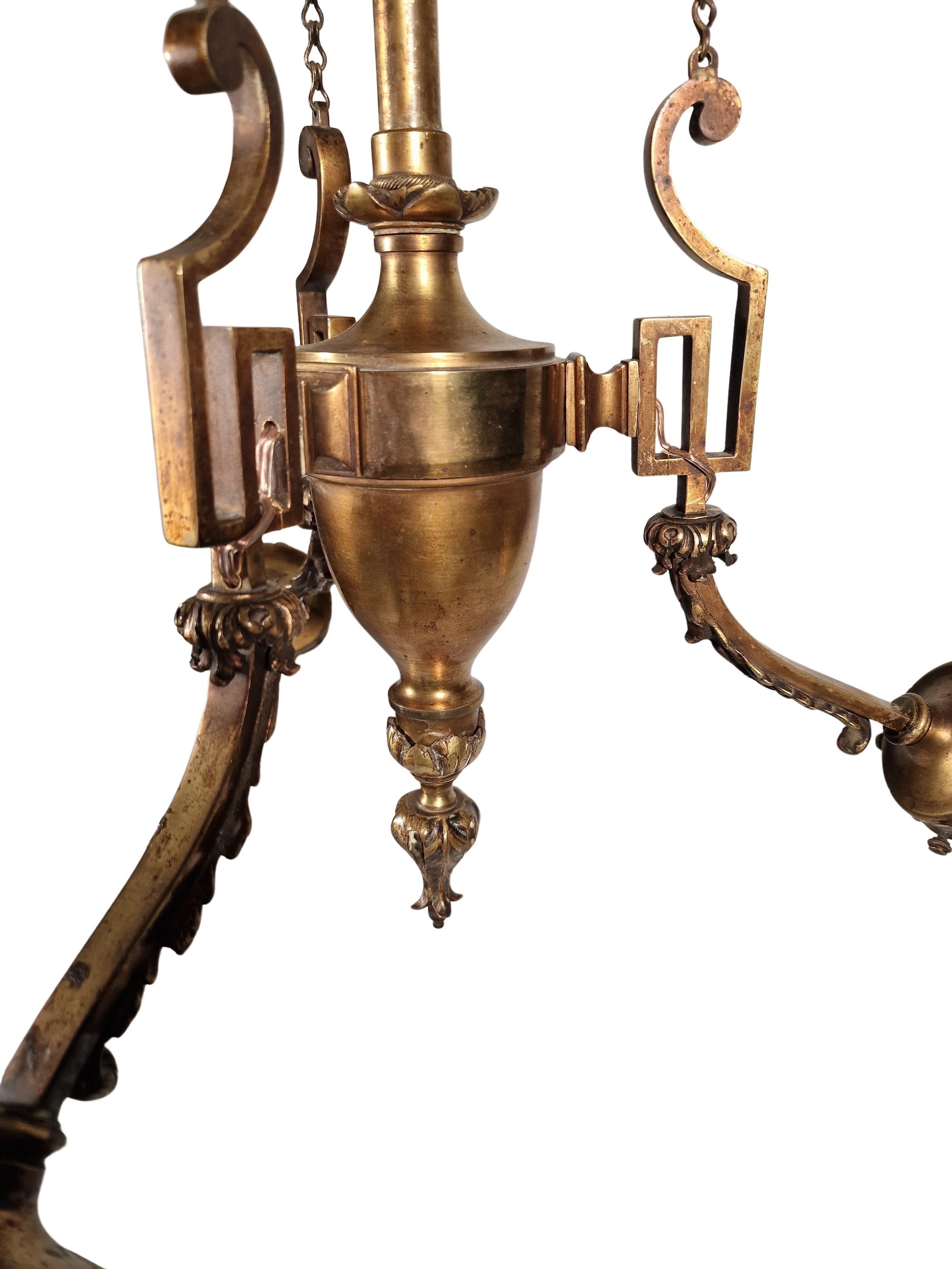 Début du 20ème siècle Spectaculaire lustre suspendu en laiton massif et bronze, Autriche, 1910 en vente