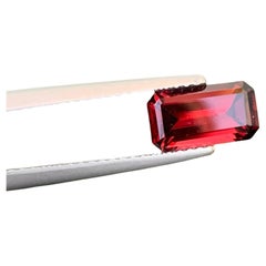 Spectaculaire grenat rouge pour bijoux de 1,95 carat, pierre grenat propre à l'œil AAA