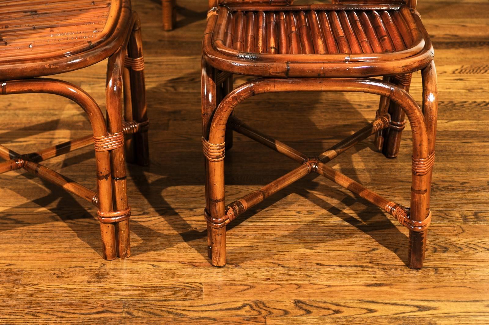 Spectaculaire ensemble restauré de 12 chaises de salle à manger en rotin et bambou, vers 1975 en vente 2