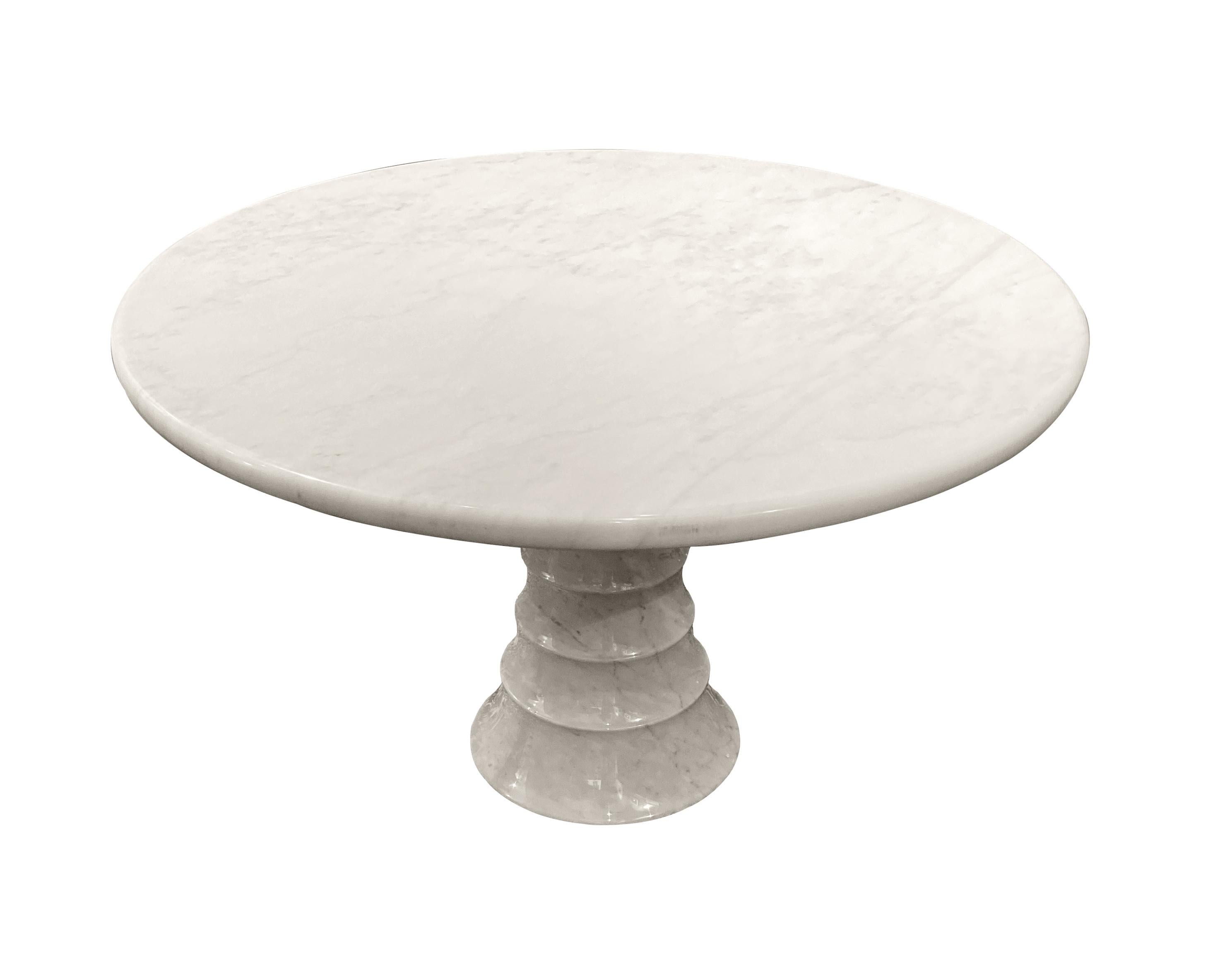 Late 20th Century Spectacular round dining table with spiral base, Italian design, circa 1980  