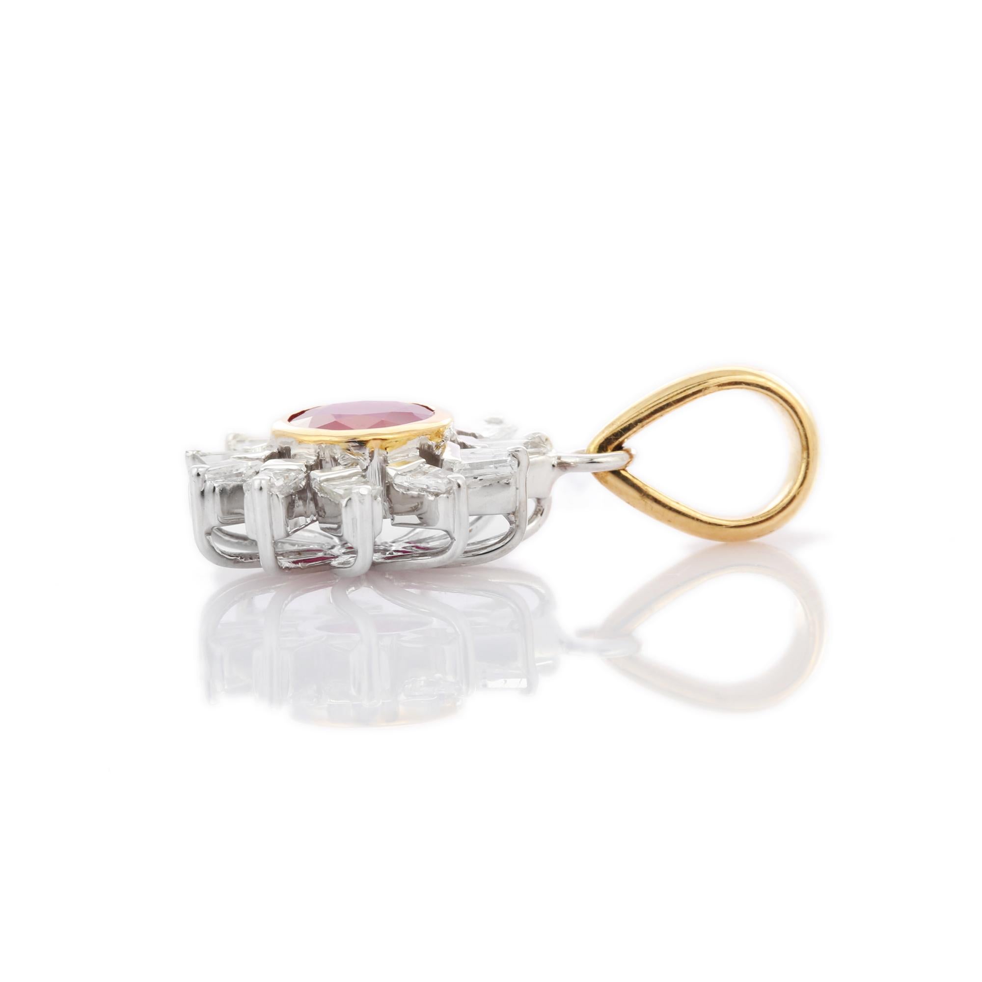 Espectacular Colgante de Rubí Redondo Montado en Oro de 14K y Diamantes Moderno en venta