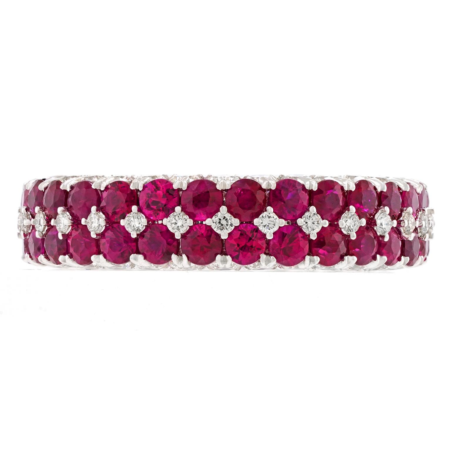 Espectacular Anillo de Rubíes y Diamantes en venta 2