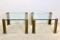 Spektakulärer Satz von zwei großen Beistelltischen aus Messing und Glas von Peter Ghyczy