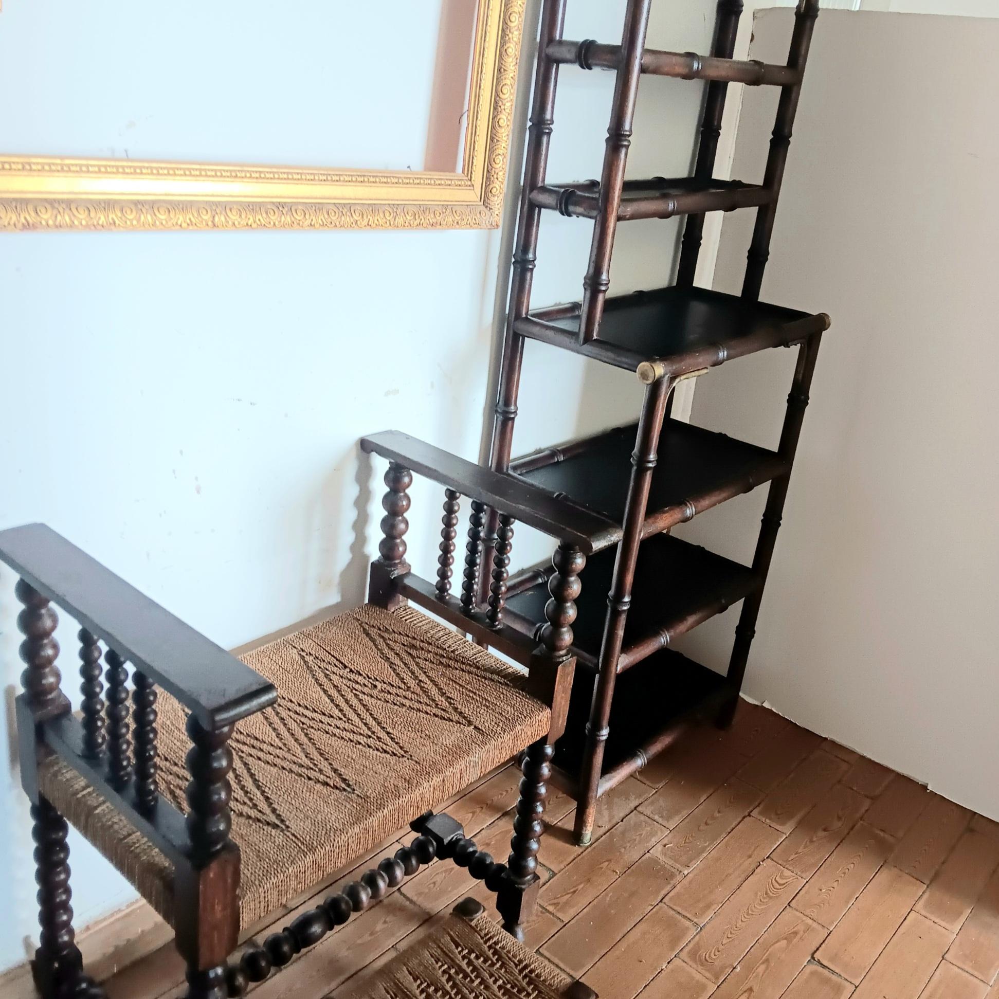 Spettacolare scaffale Pagoda in finto bambù e ottone Chippendale Chinoiserie in vendita 12
