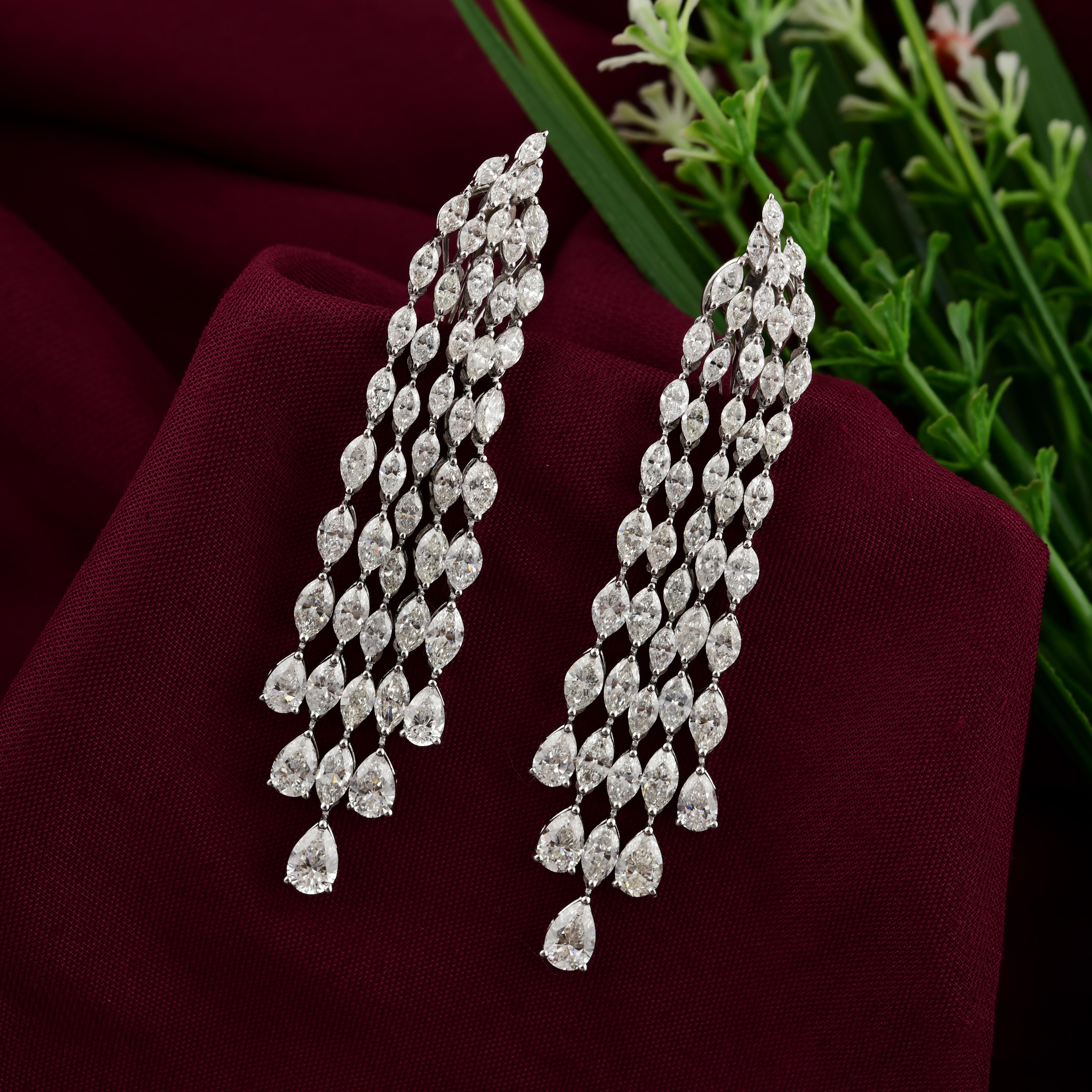 Spectacular SI/HI 11.53ctw Diamond Chandelier Earrings 18 Karat White Gold In New Condition For Sale In Diera, Dubai