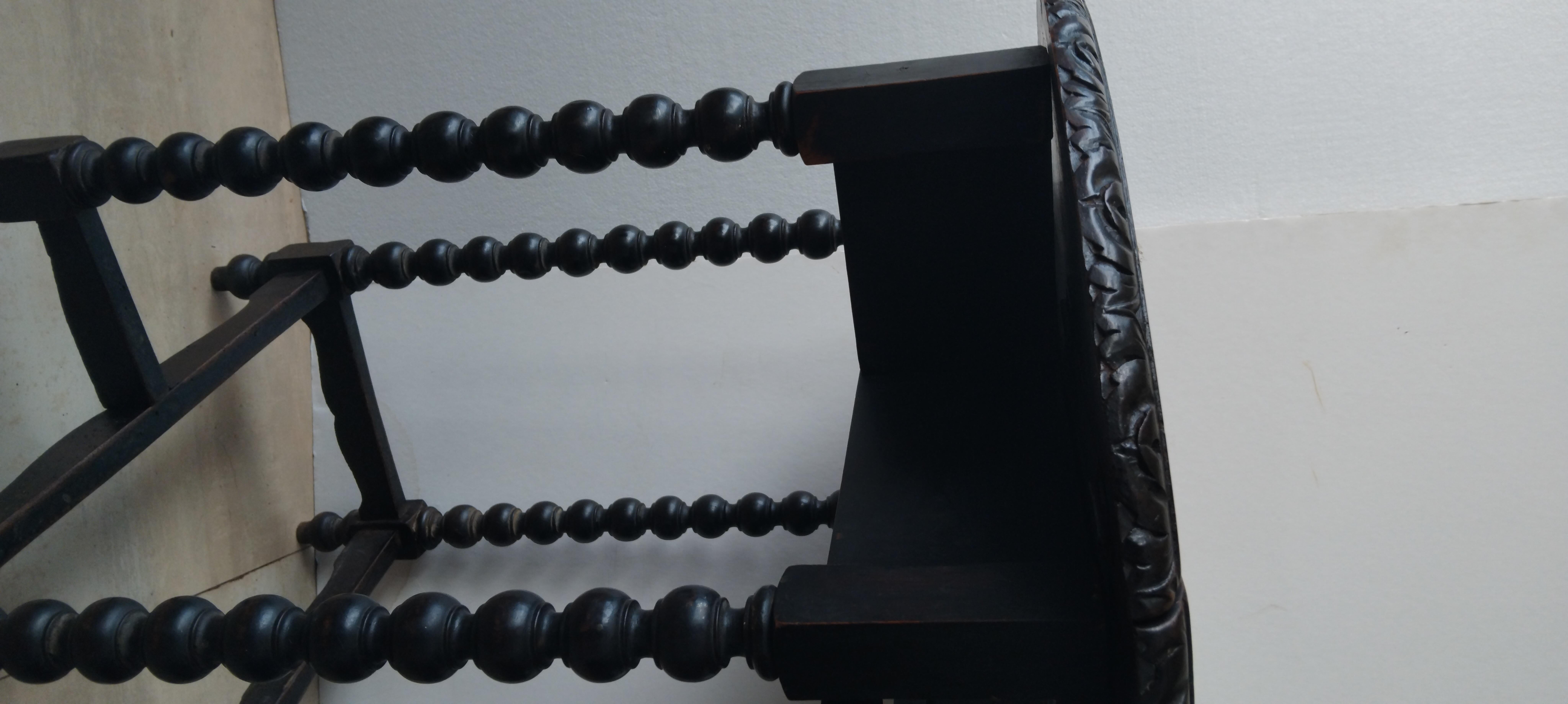 Spectaculaire table d'appoint à pieds torsadés en orge Espagne , 19e siècle Bon état - En vente à Mombuey, Zamora