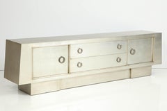 Spettacolare mobile in argento di James Mont