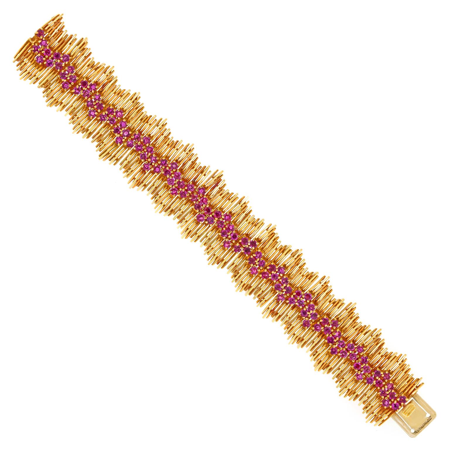 Taille ronde Spectaculaire Tiffany & Co. des années soixante. Bracelet en saphir rose en vente