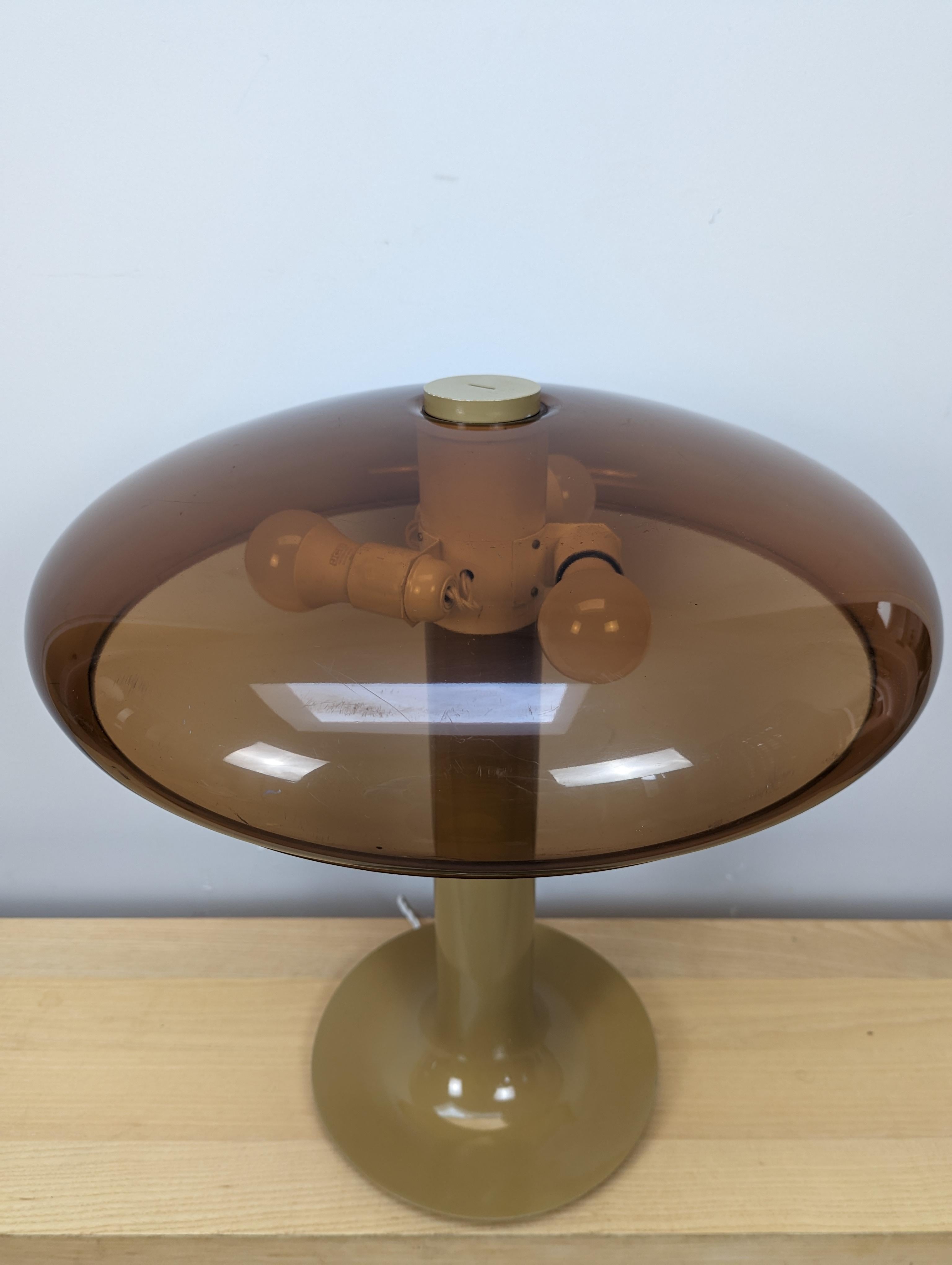 Milieu du XXe siècle Spectaculaire lampe de table de l'ère spatiale du milieu du siècle dernier. en vente