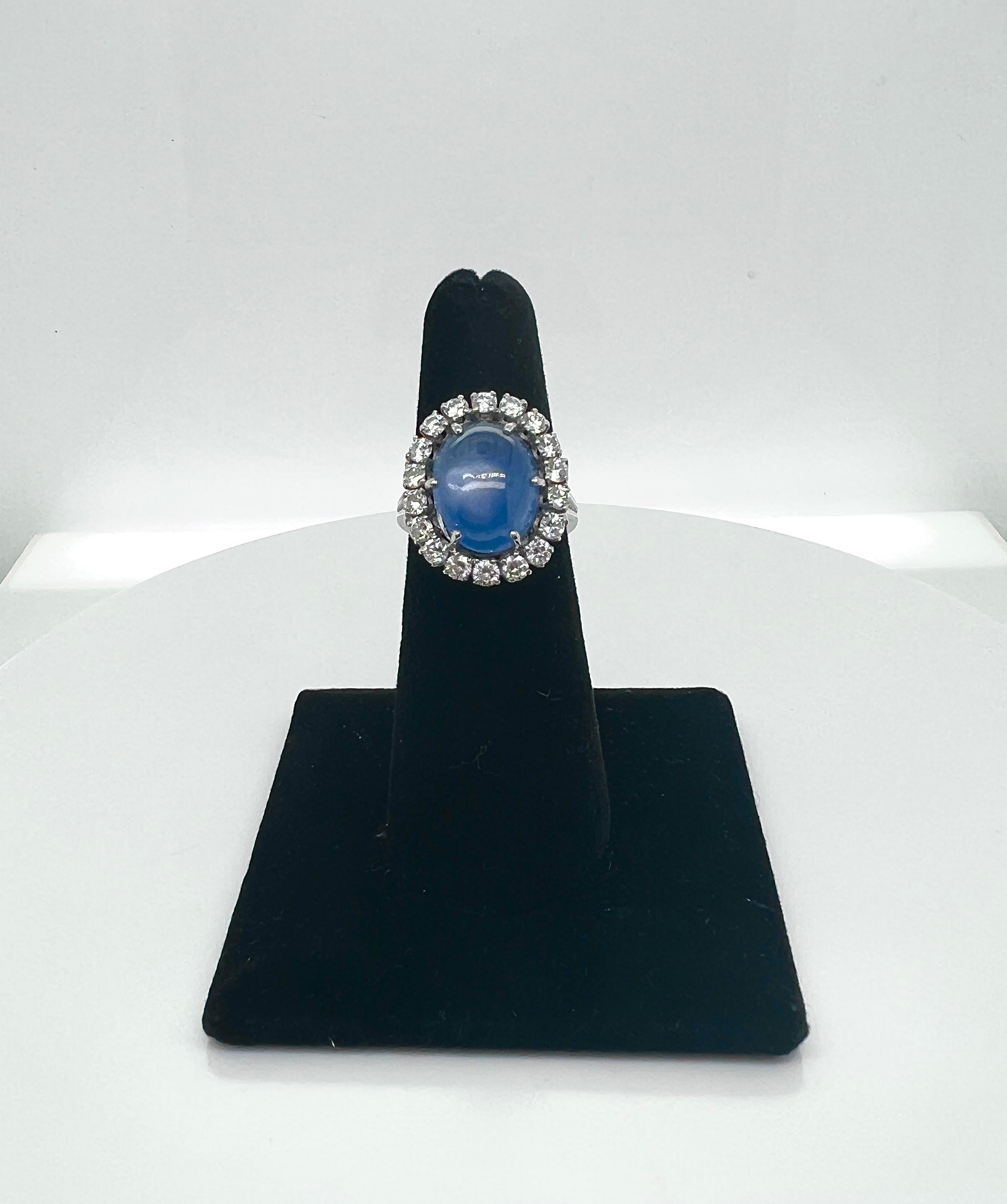 Spektakulärer Platinring mit Sternsaphir und Diamant im Angebot 1
