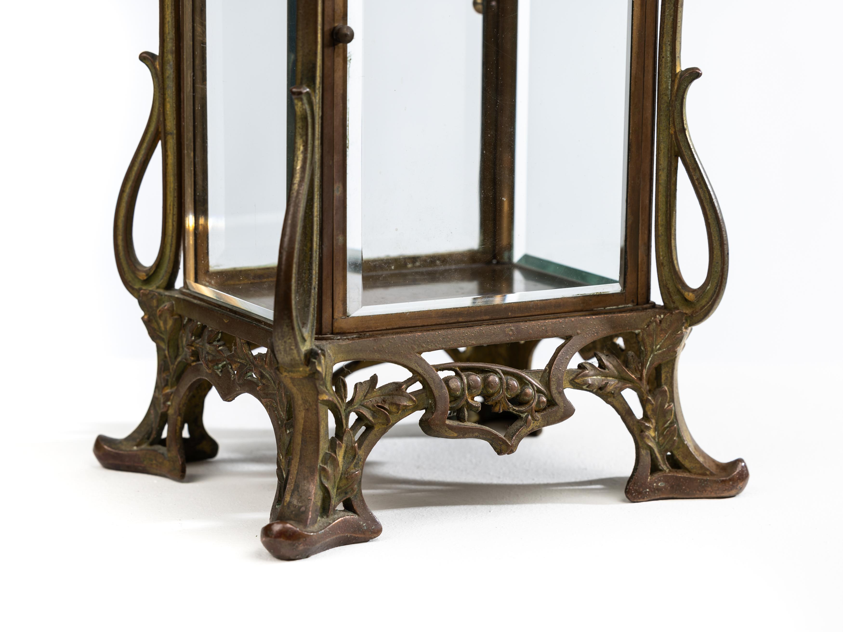 Espectacular vitrina de mesa de bronce macizo, latón Jugendstil Art Nouveau 1900 Francia en venta 6