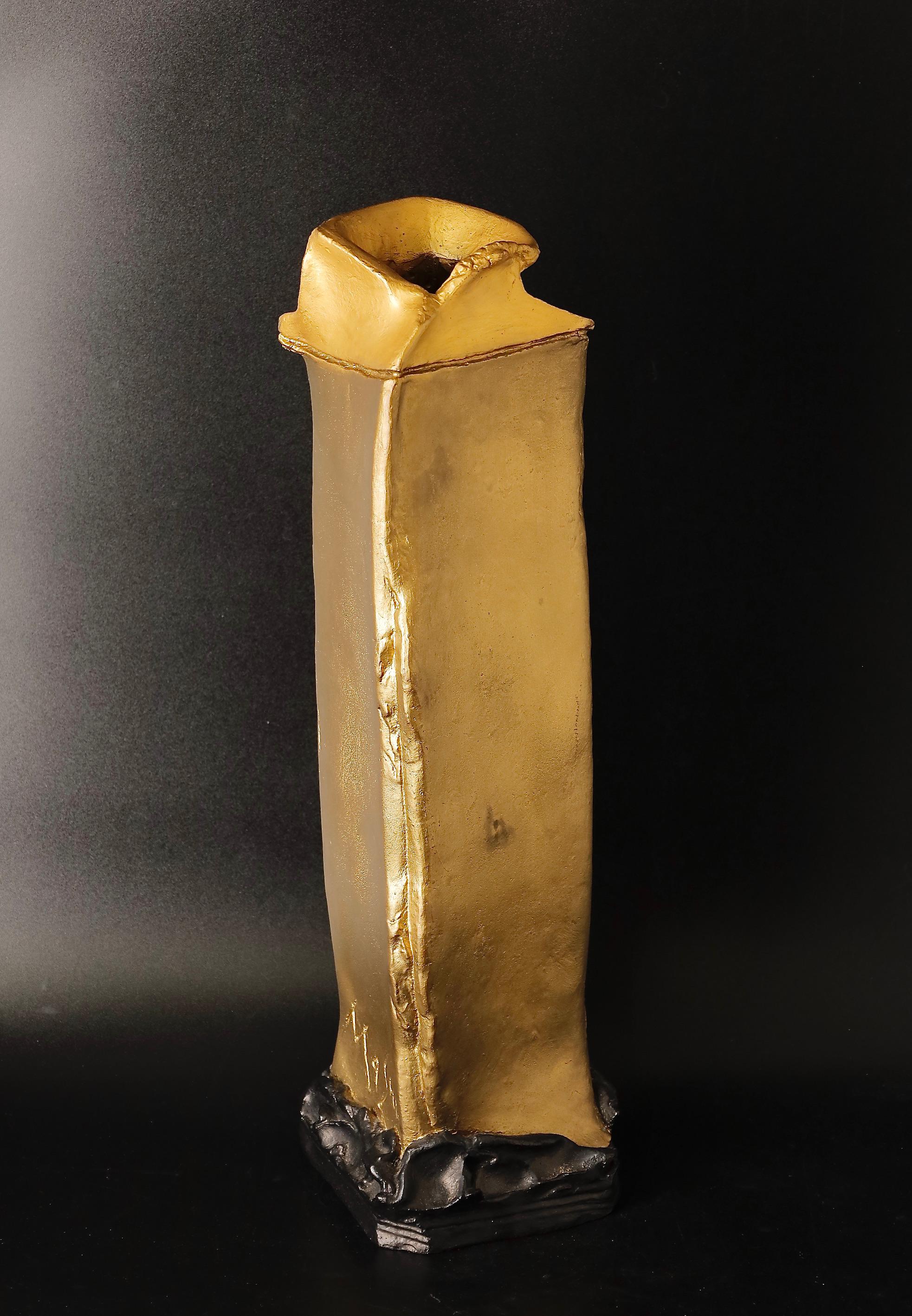 Spectacular Tall Bronze Vase by Ikeda Masuo One of the Top Metal Artists of 20 C For Sale 6
