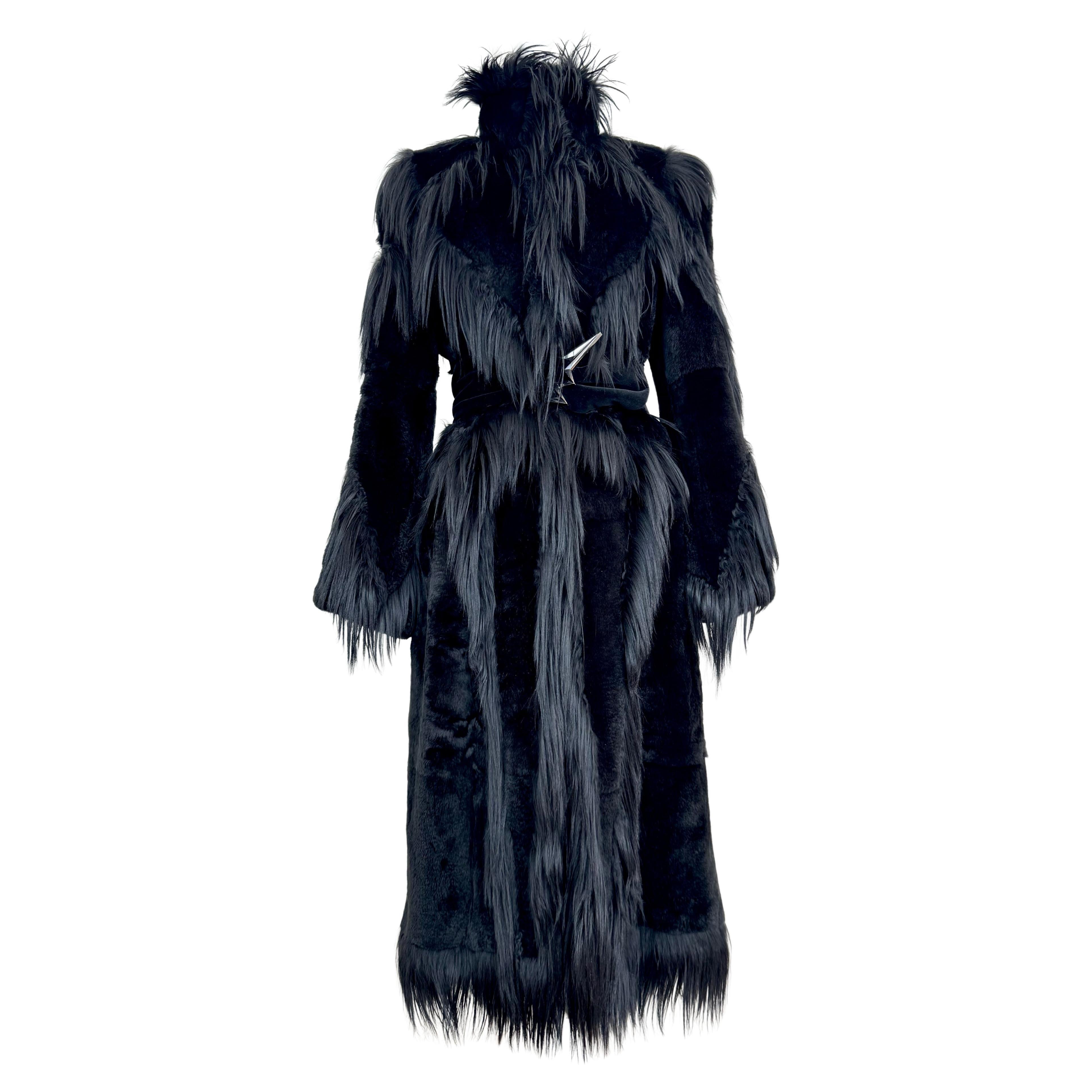 Spettacolare maxi cappotto di pelliccia nera Thierry Mugler