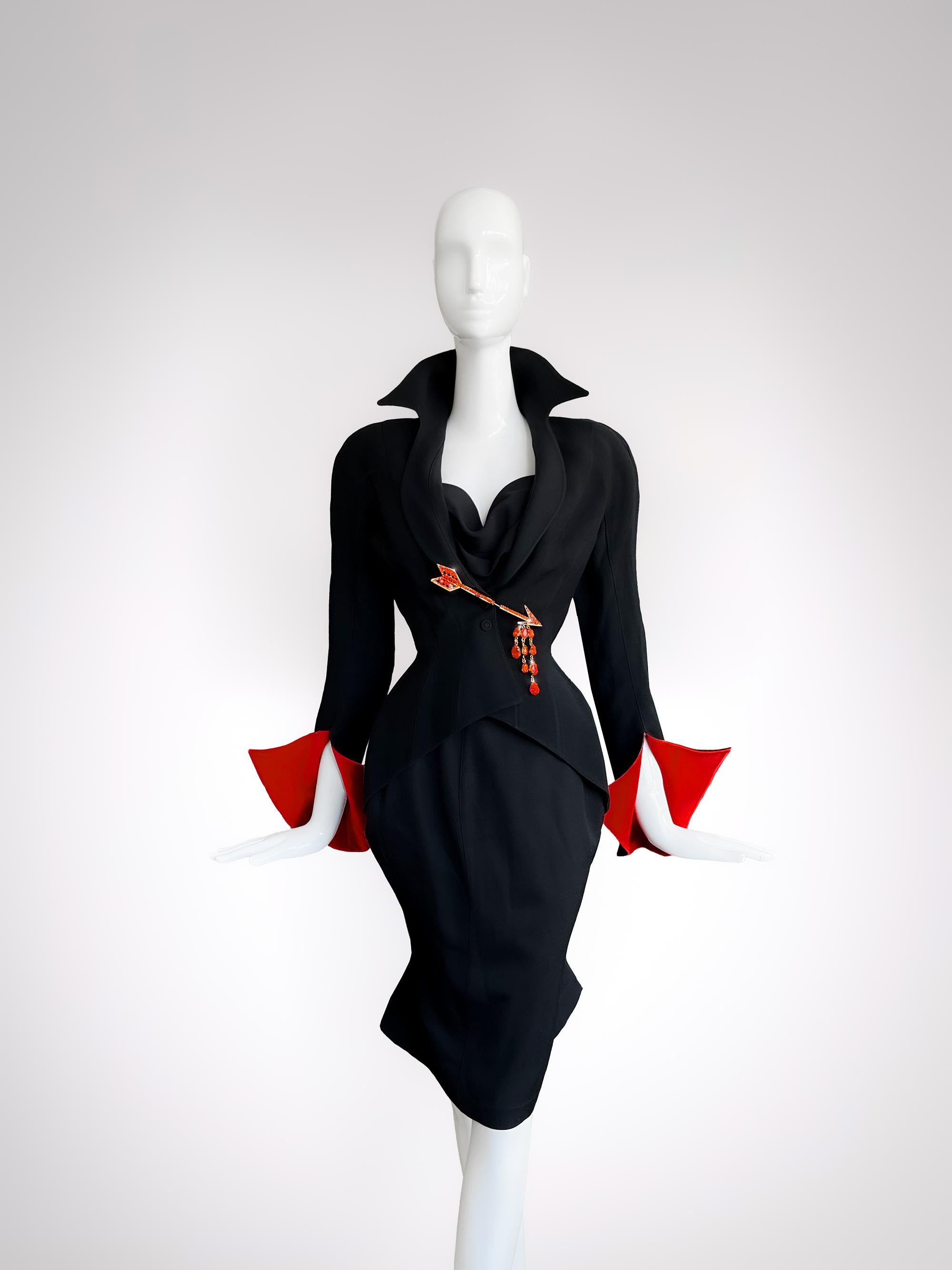 Spektakuläre Thierry Mugler Prototyp Brosche Crsytal Arrow Drop Damen im Angebot