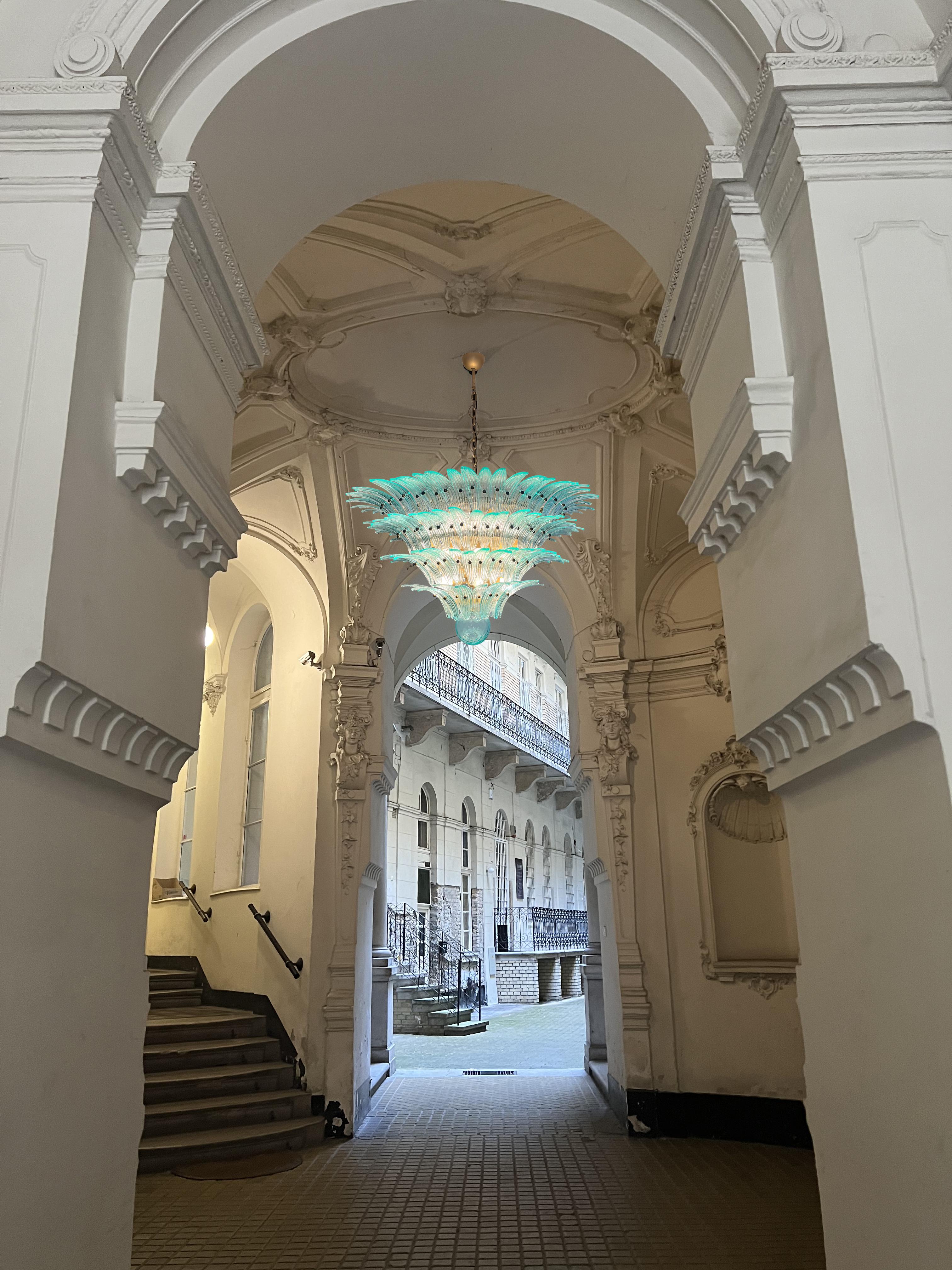 Spektakulärer venezianischer Kronleuchter, Murano, 1980er Jahre im Angebot 2