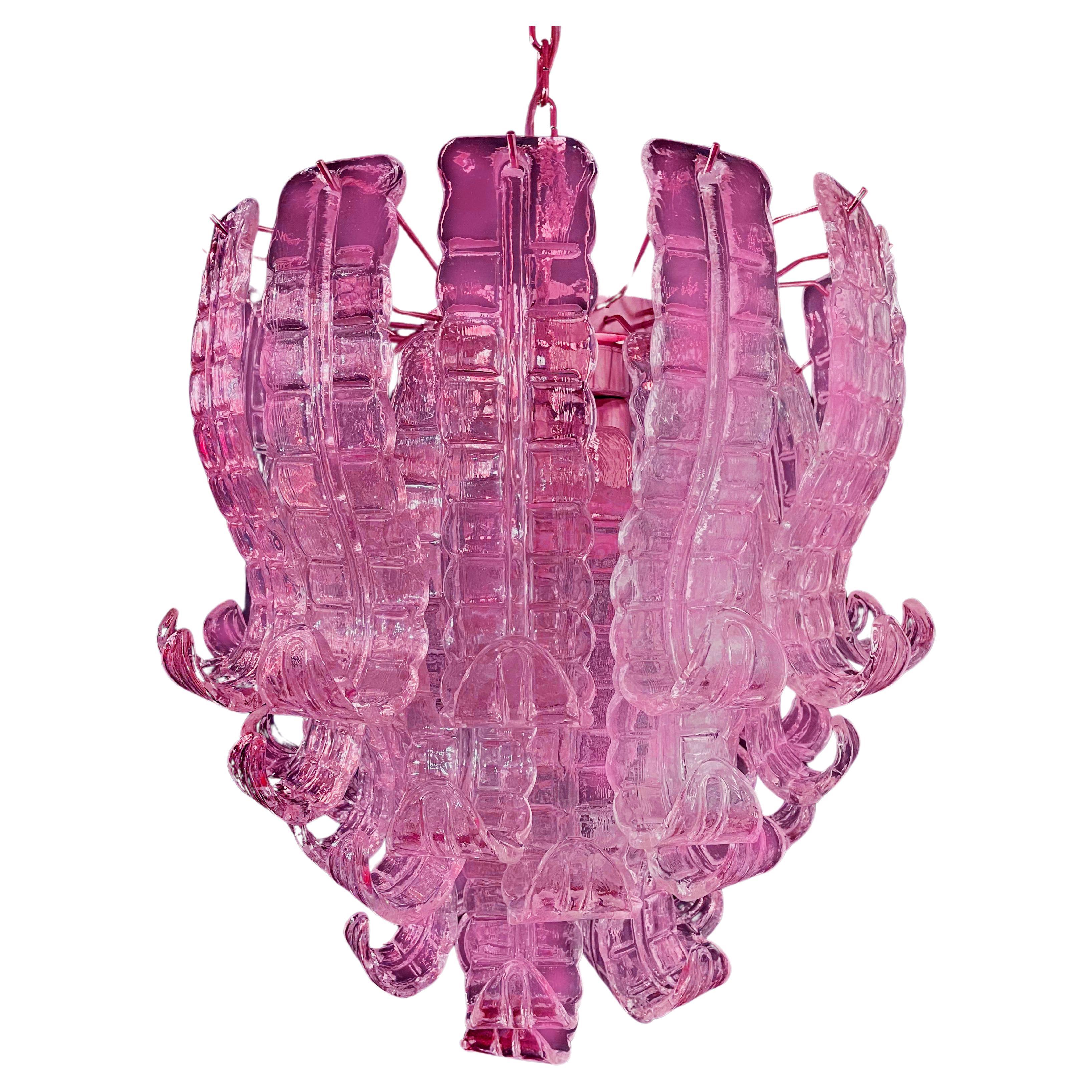 Spektakulärer venezianischer rosa Glaskronleuchter aus Glas. Murano