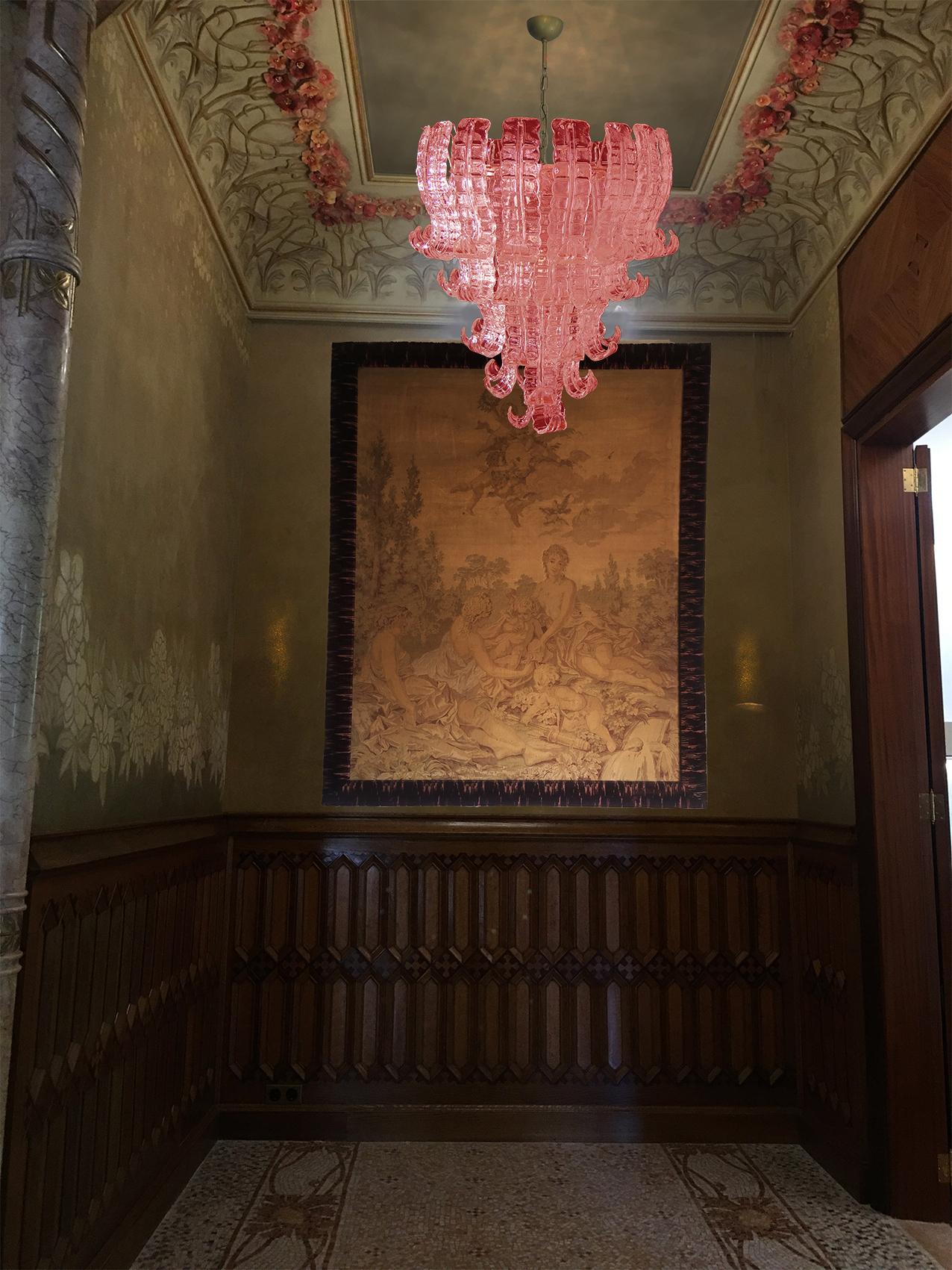 italien Spectaculaires lustres vénitiens en verre feutriné à six niveaux. Murano en vente