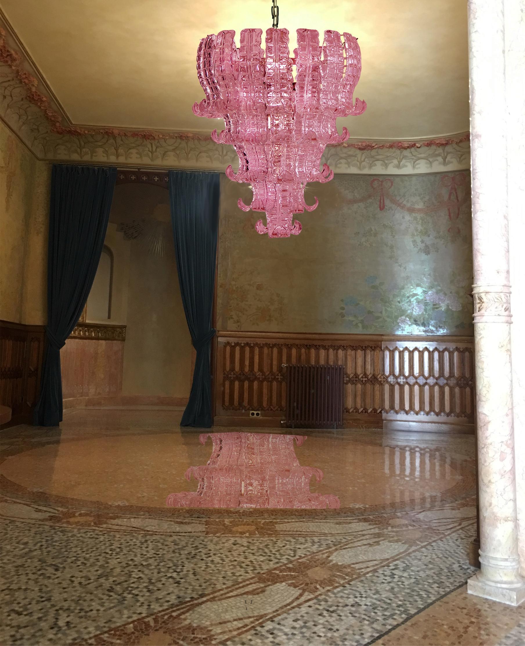 Spectaculaires lustres vénitiens en verre feutriné à six niveaux. Murano Excellent état - En vente à Budapest, HU