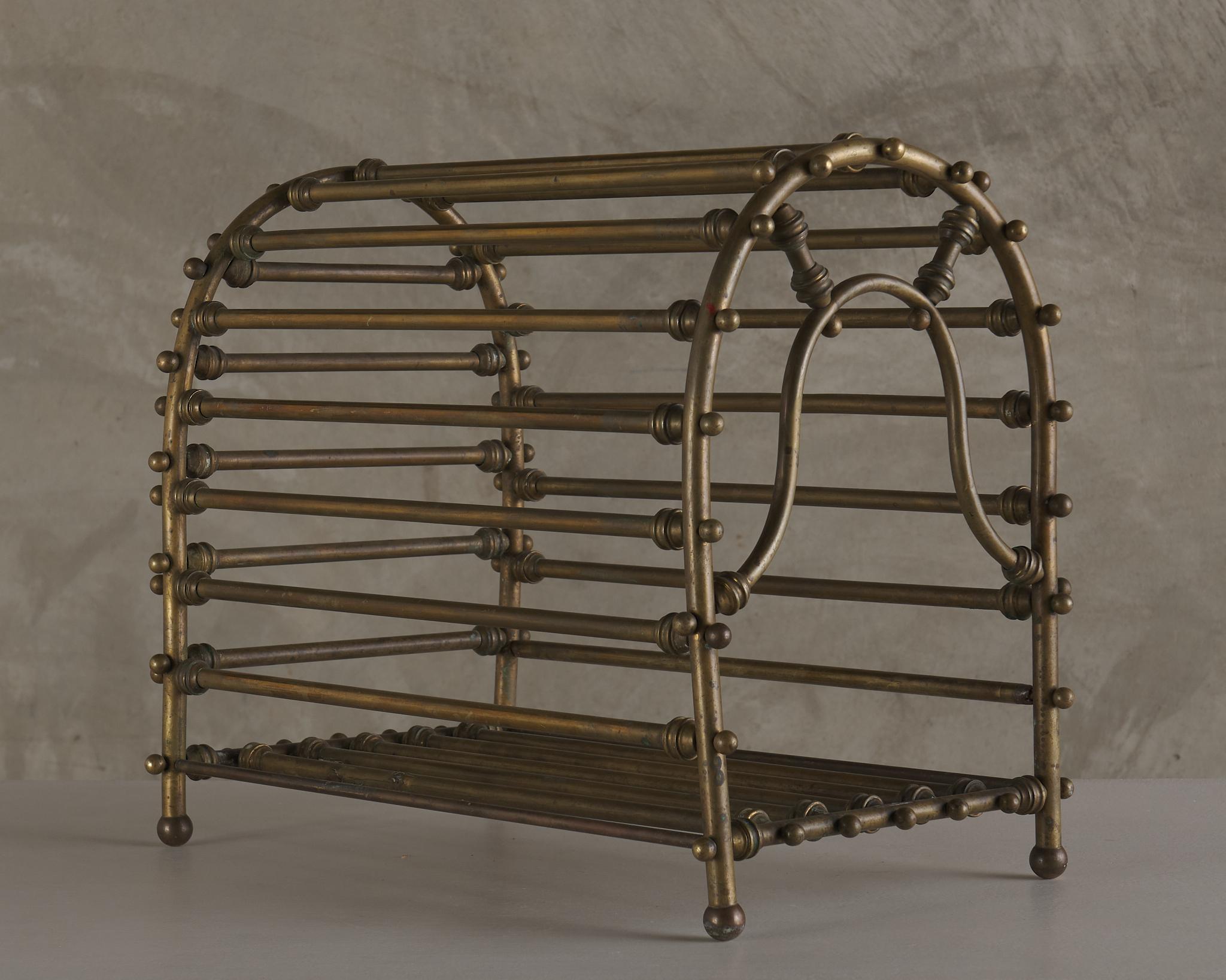 Completely unusual pet bed, because he/she/it deserves the very best.