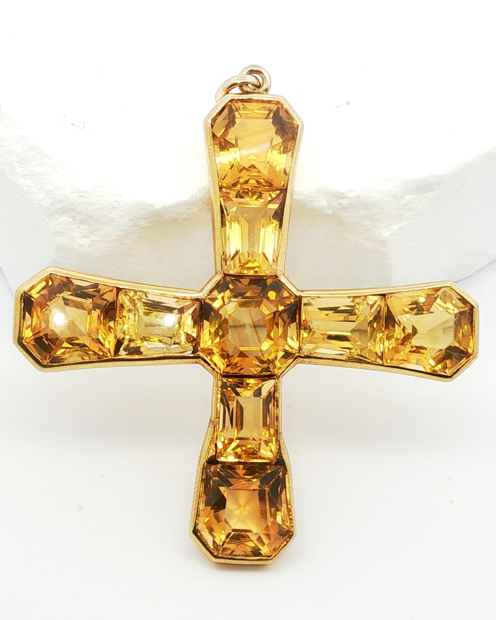 Taille transversale Spectacular Victorian Citrine Cross en vente