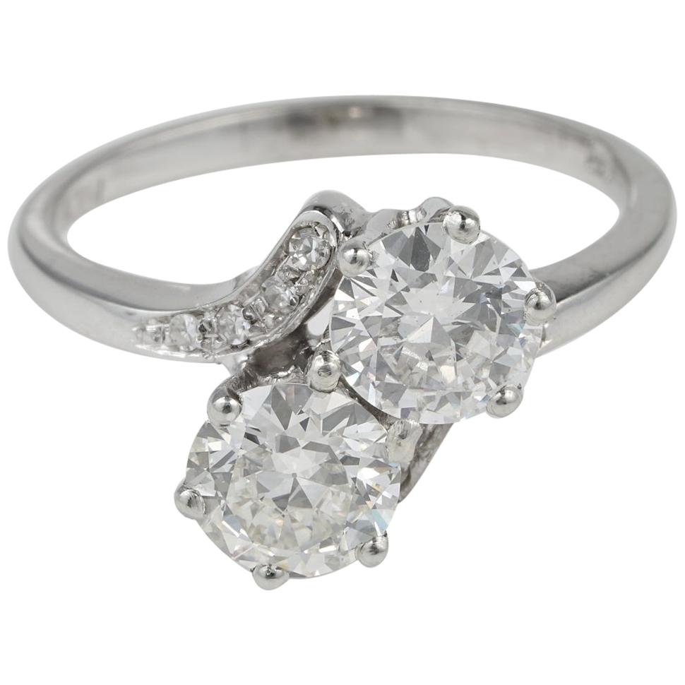 Spectacular Vintage 1.55 Carat Two-Stone G VVS Diamond Engagement Twisted Ring For Sale