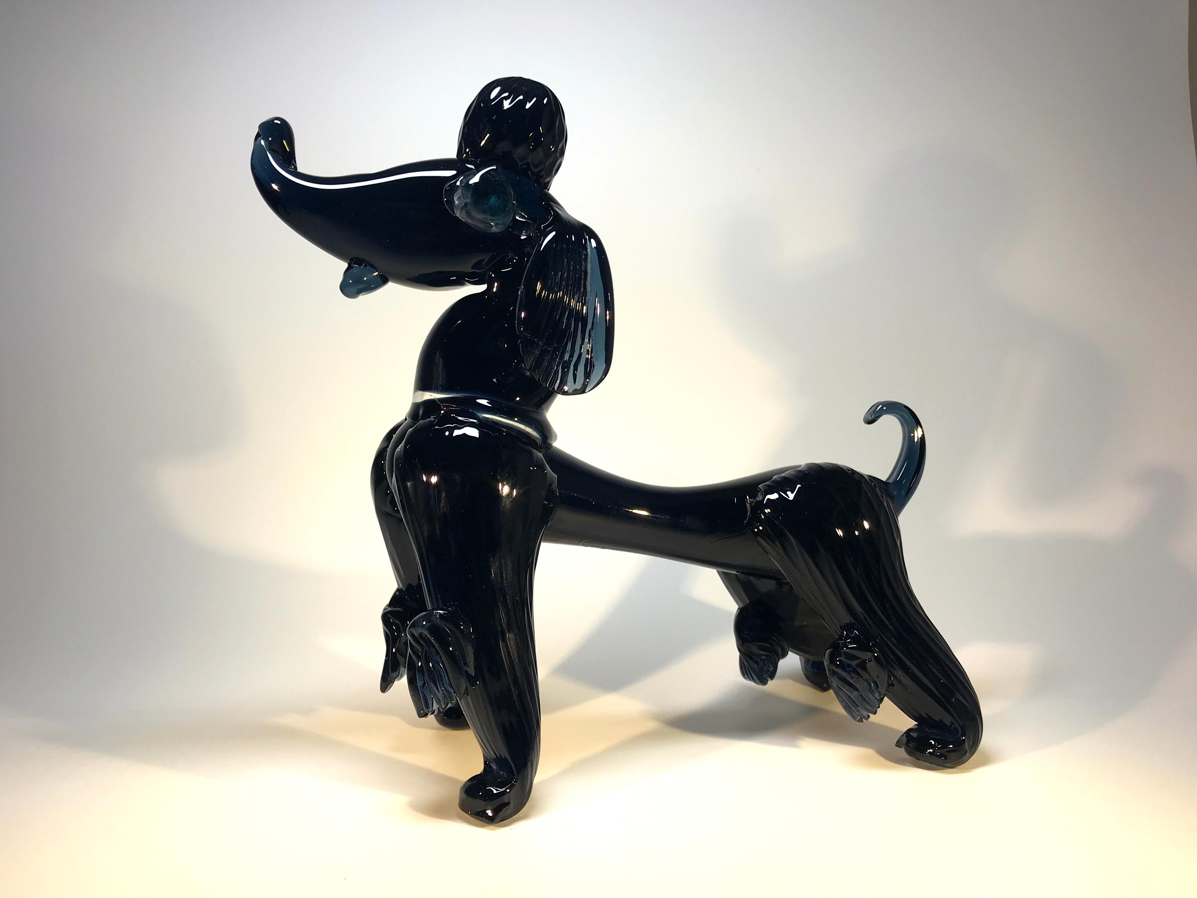 italien Spectaculaire Vintage Large Italian Murano Glass French Poodle Midnight Blue Dog en vente