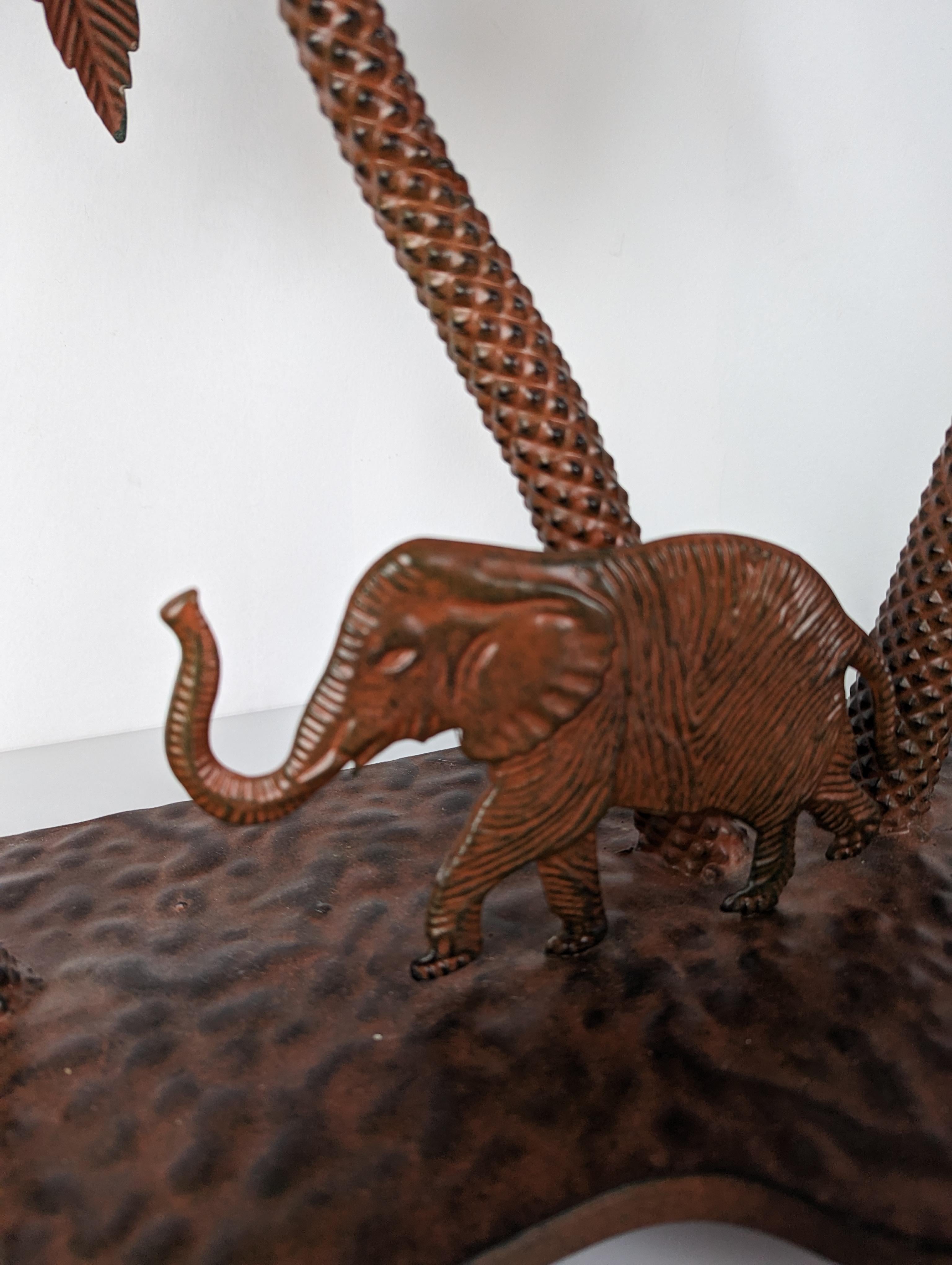 Scultura vintage di Vienna, palme, giraffa ed elefanti In condizioni buone in vendita a Benalmadena, ES