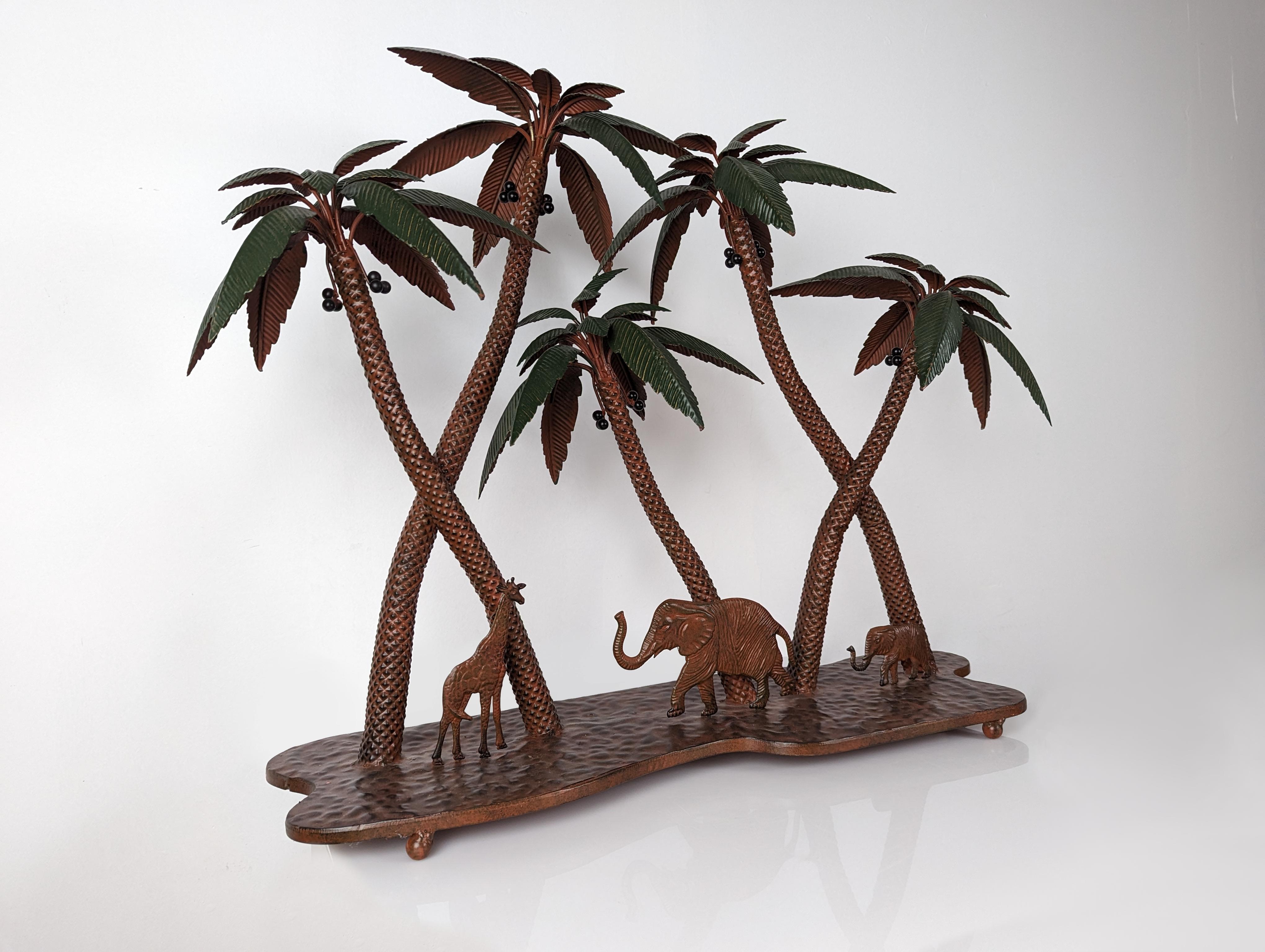 Austriaco Scultura vintage di Vienna, palme, giraffa ed elefanti in vendita