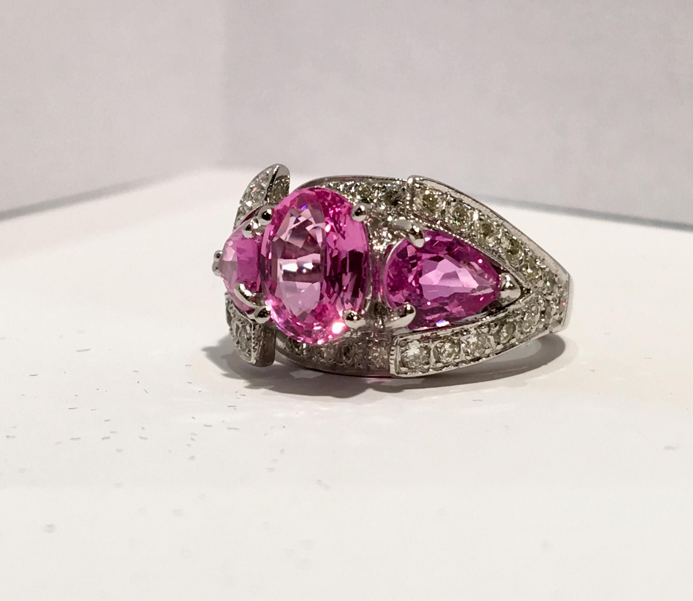 Spectacular Vivid Pink Sapphire Diamond Platinum Three-Stone Ring In Excellent Condition For Sale In Tustin, CA