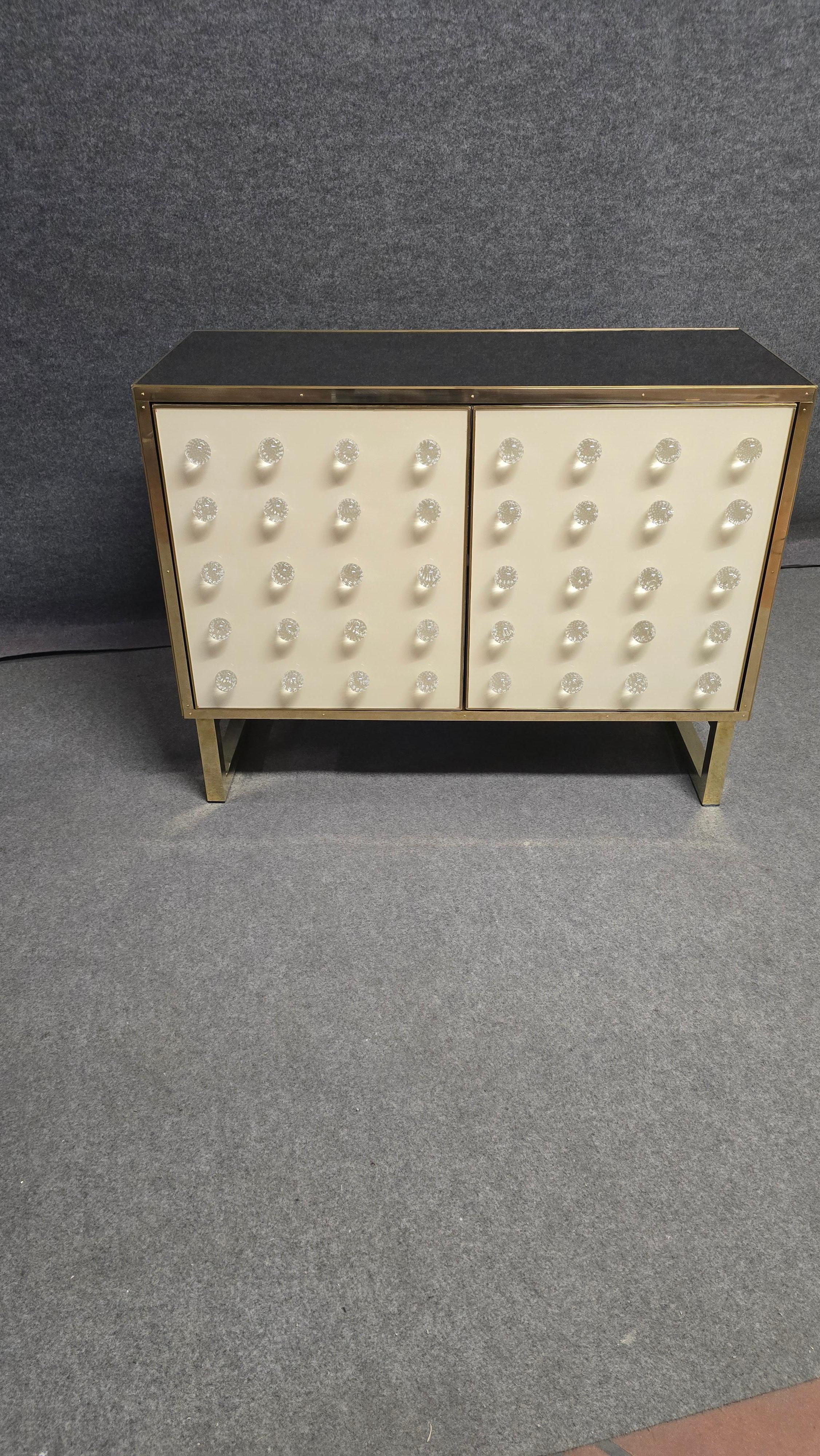 Spectaculaire armoire blanche et noire en verre de Murano fabriquée en Italie disponible en vente 5