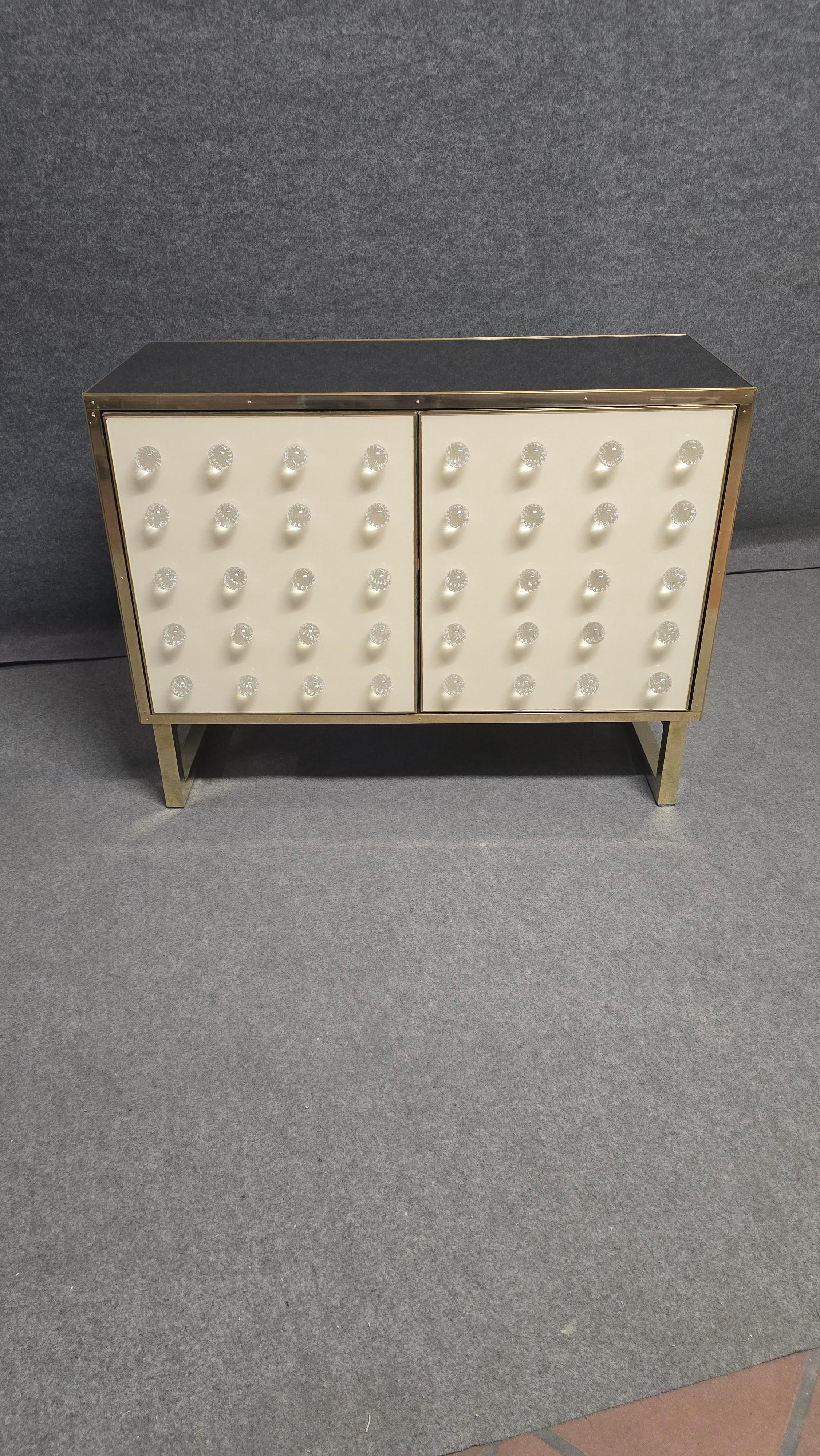 Spectaculaire armoire blanche et noire en verre de Murano fabriquée en Italie disponible en vente 7