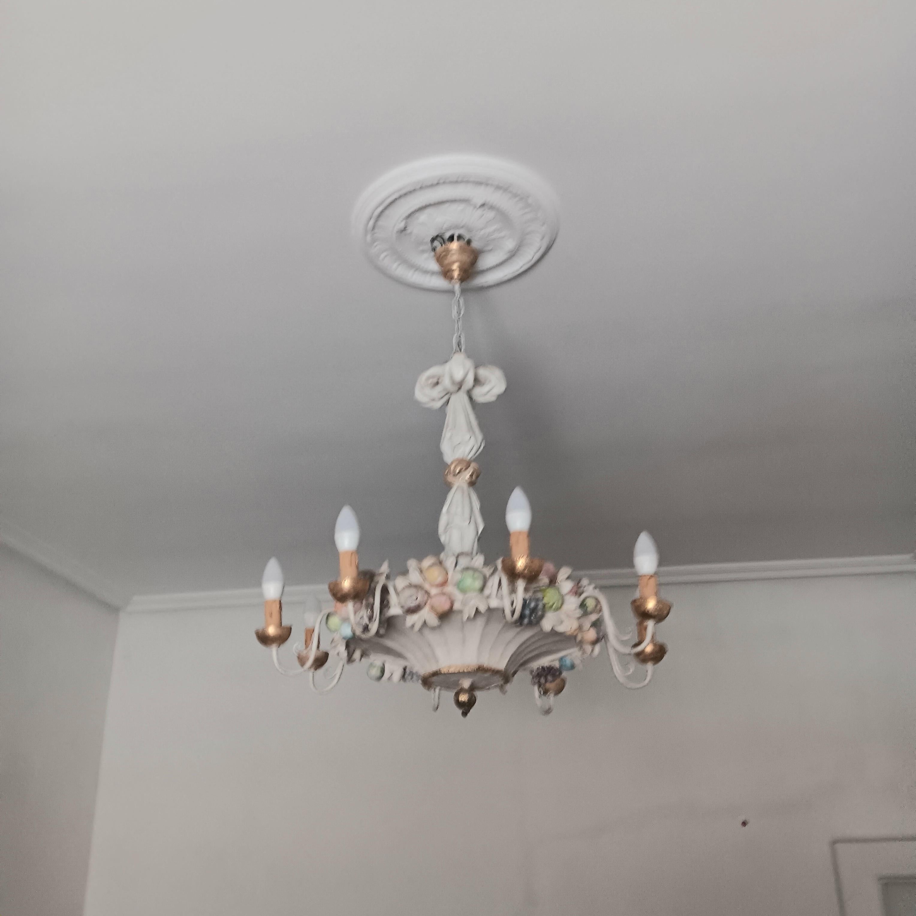 Italian Chandelier With  Fruit Carved in Wood & Gold Leaf Spectacular For Sale 10